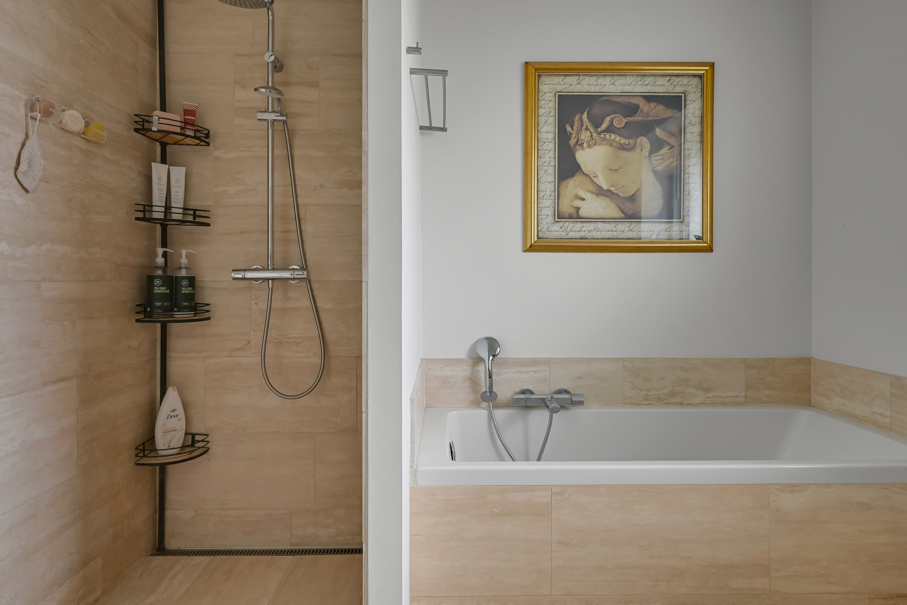 Fremhævet badeværelse billede i fuldskærmstilstand. Billede af Lillevang 120, 7190 Billund