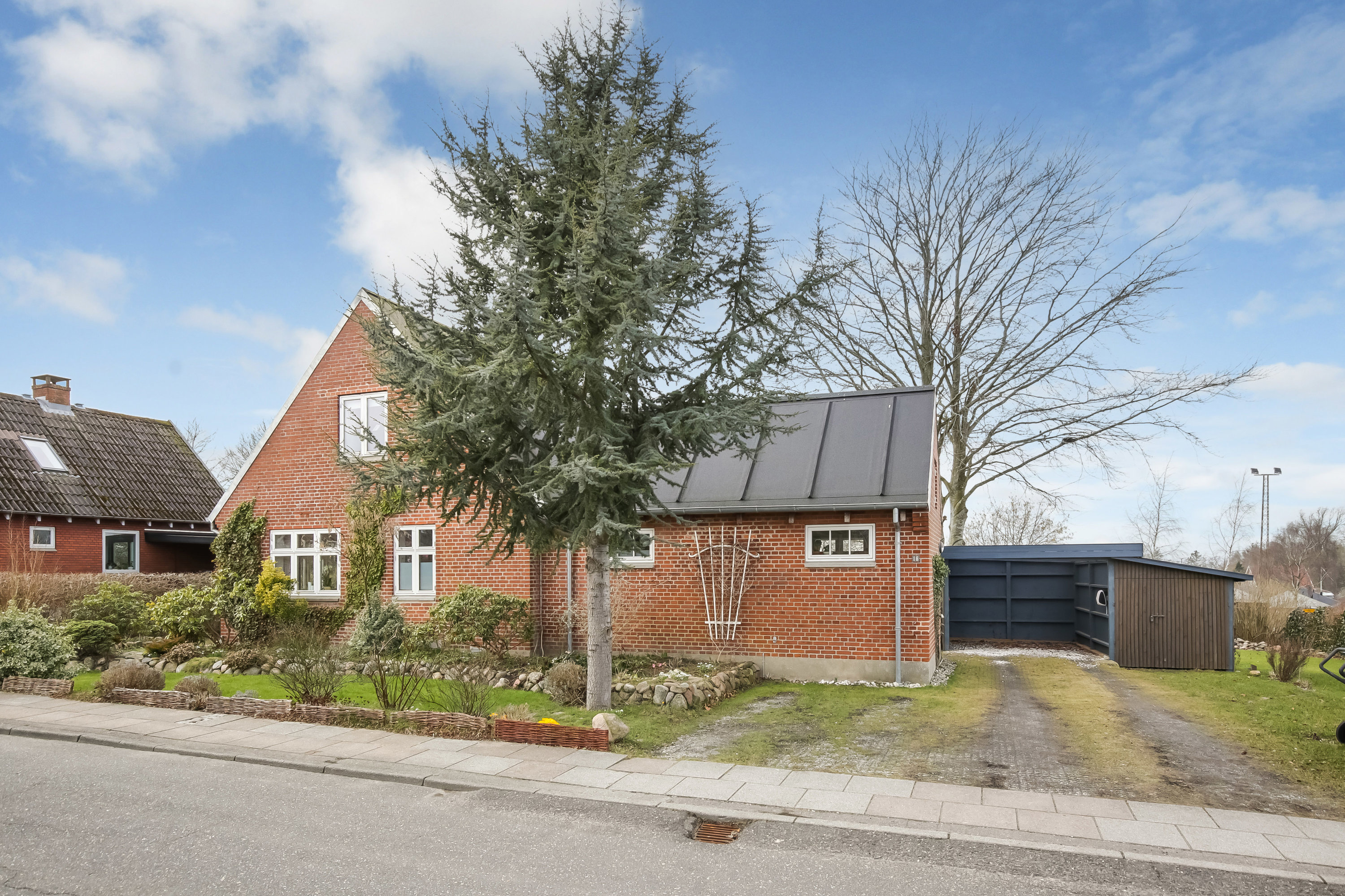 Vinkelvej 16, 8544 Mørke