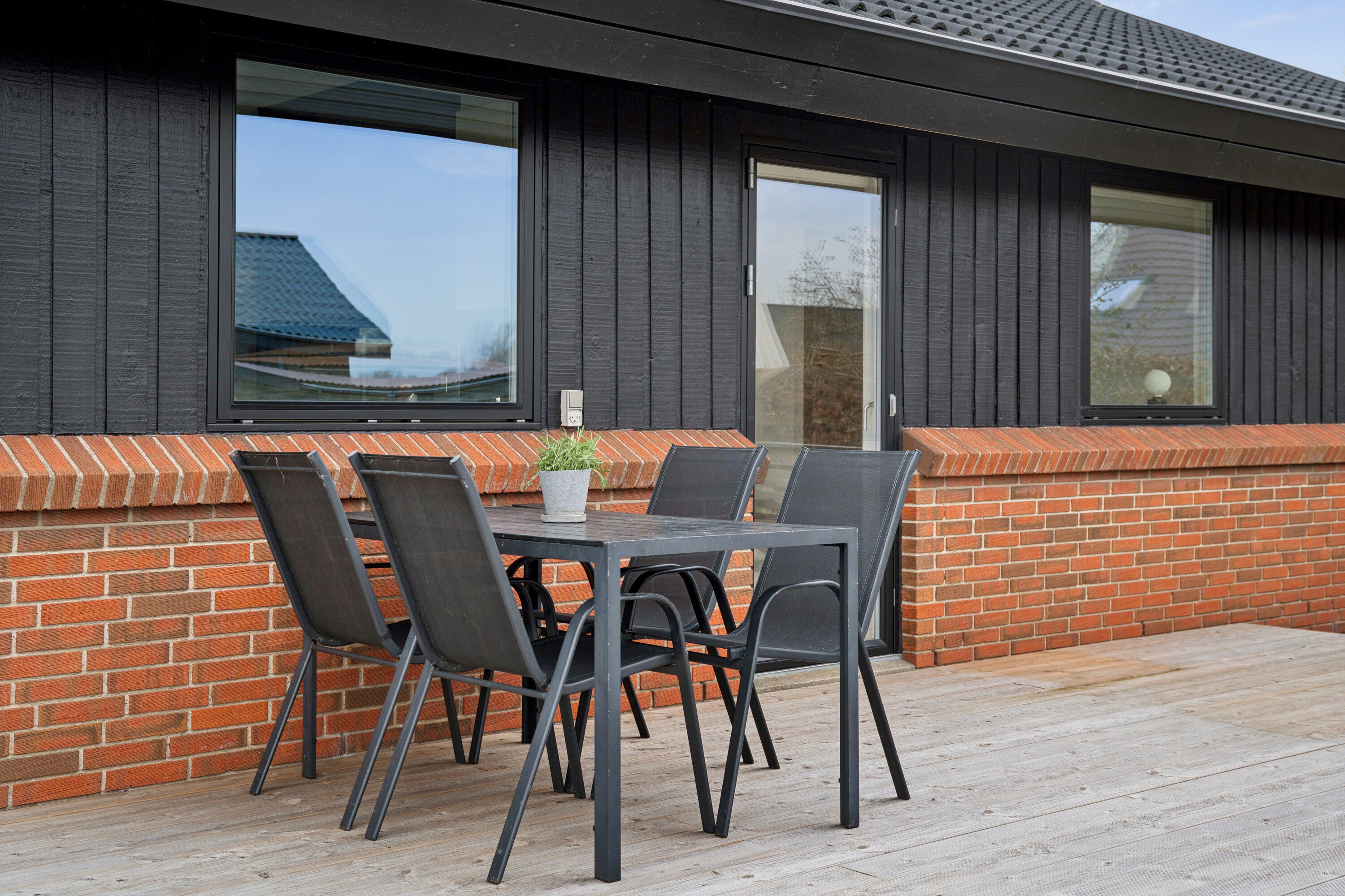 Fremhævet terrasse billede i fuldskærmstilstand. Billede af Gravenstenvej 28, 9000 Aalborg