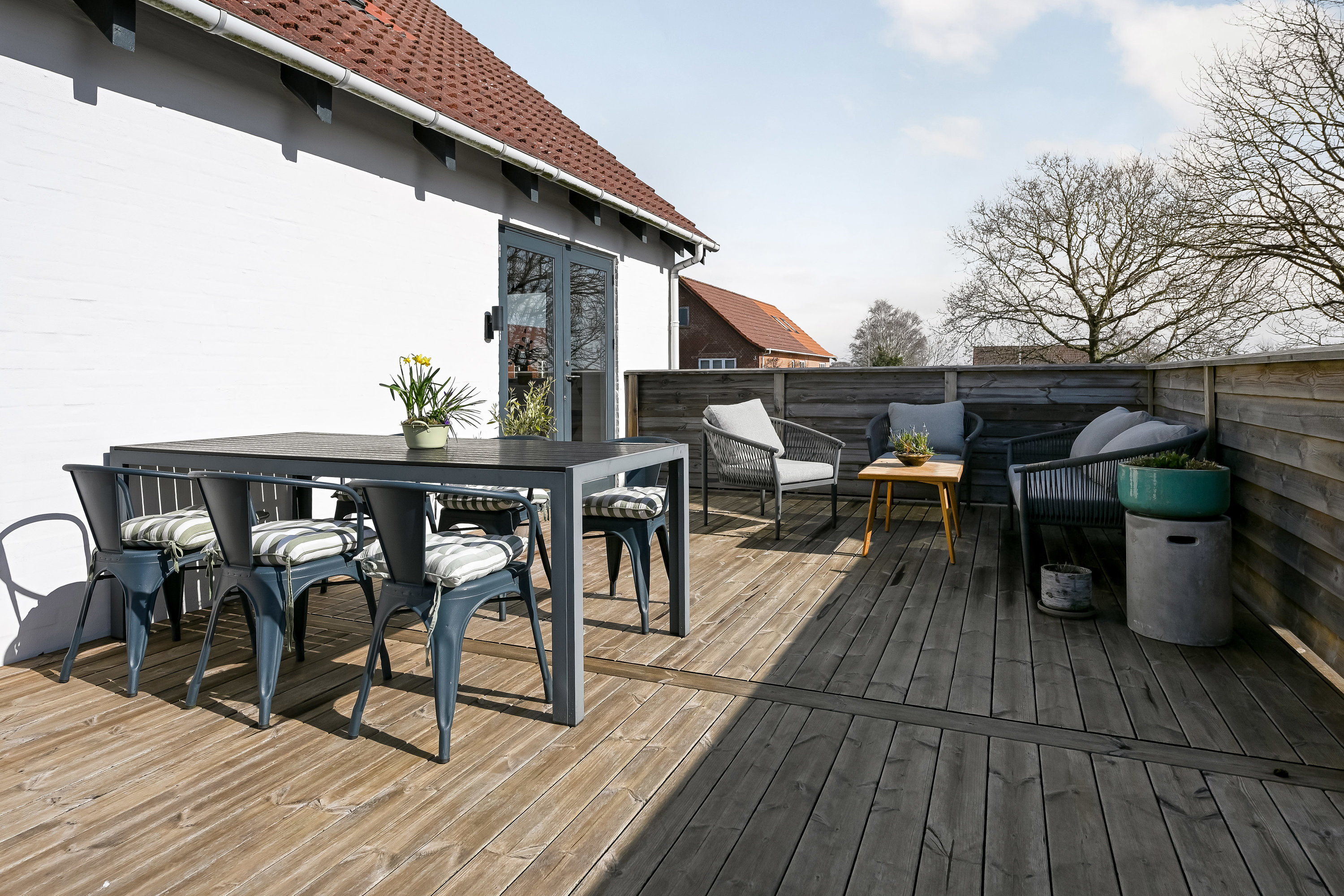 Fremhævet terrasse billede i fuldskærmstilstand. Billede af Søndergårds Alle 10, 6700 Esbjerg