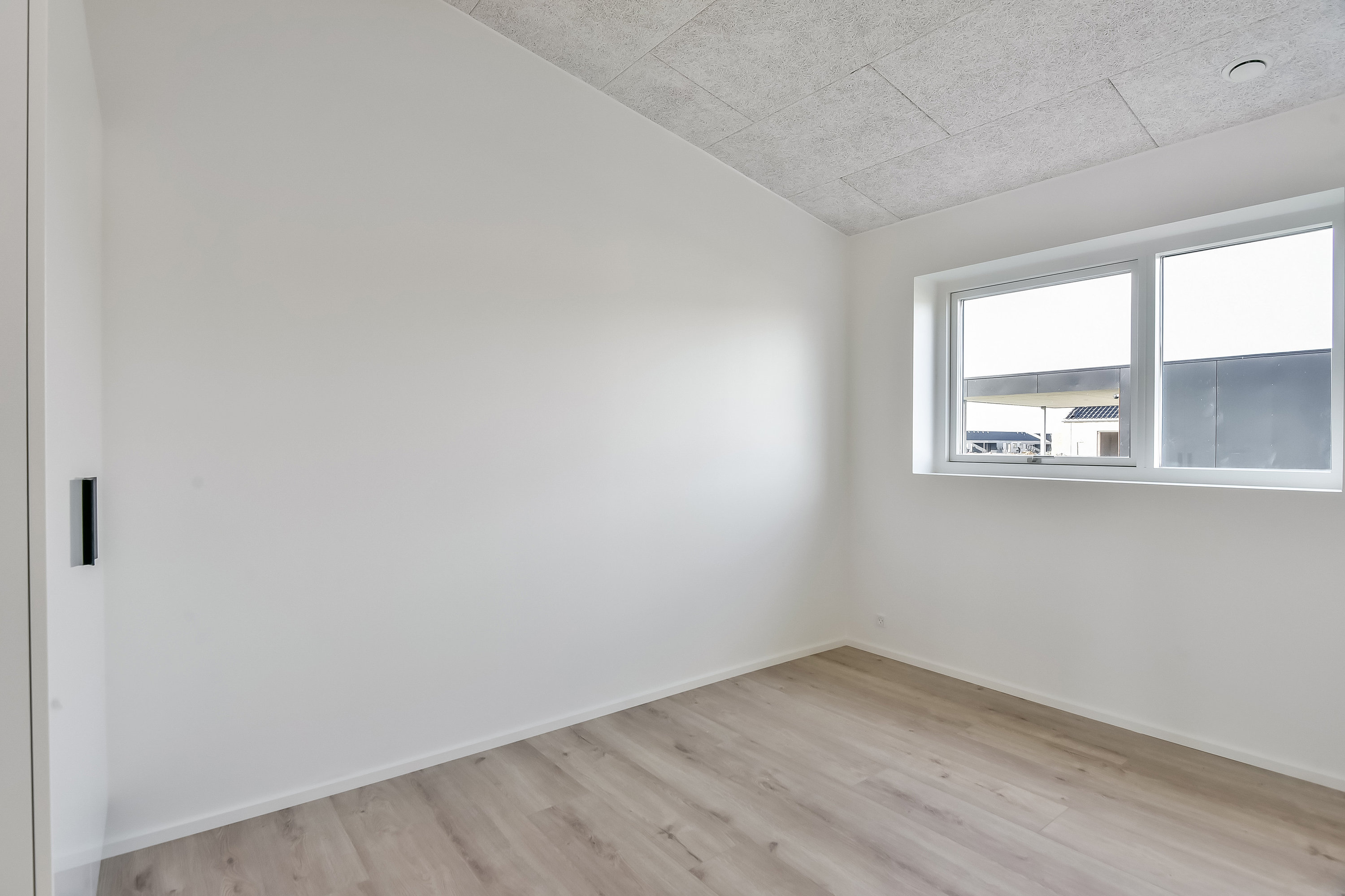 Fremhævet  billede i fuldskærmstilstand. Billede af Vesterdamsvænget 3A, Lind, 7400 Herning