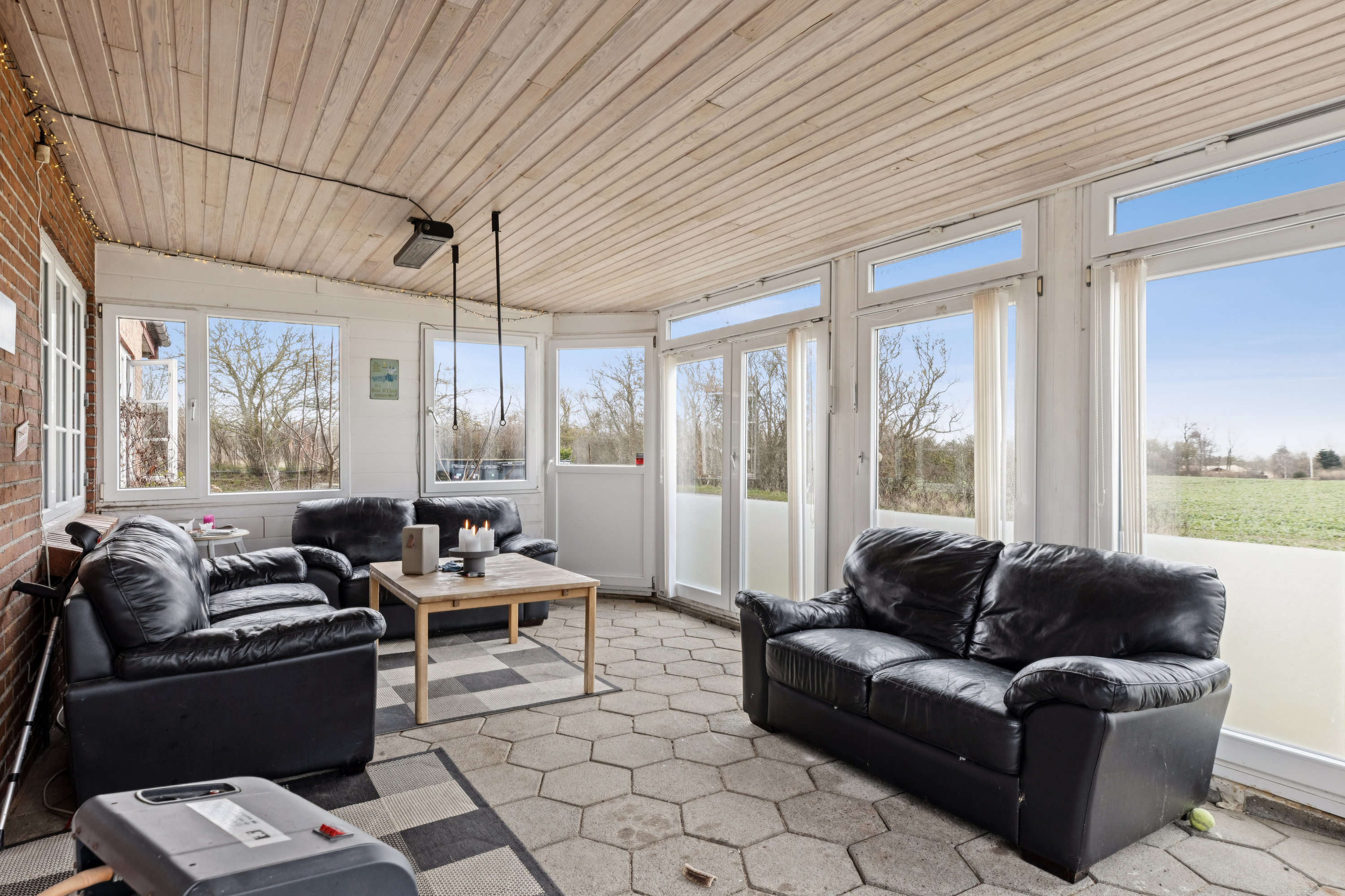 Fremhævet stue billede i fuldskærmstilstand. Billede af Vestermark 4, Kegnæs, 6470 Sydals