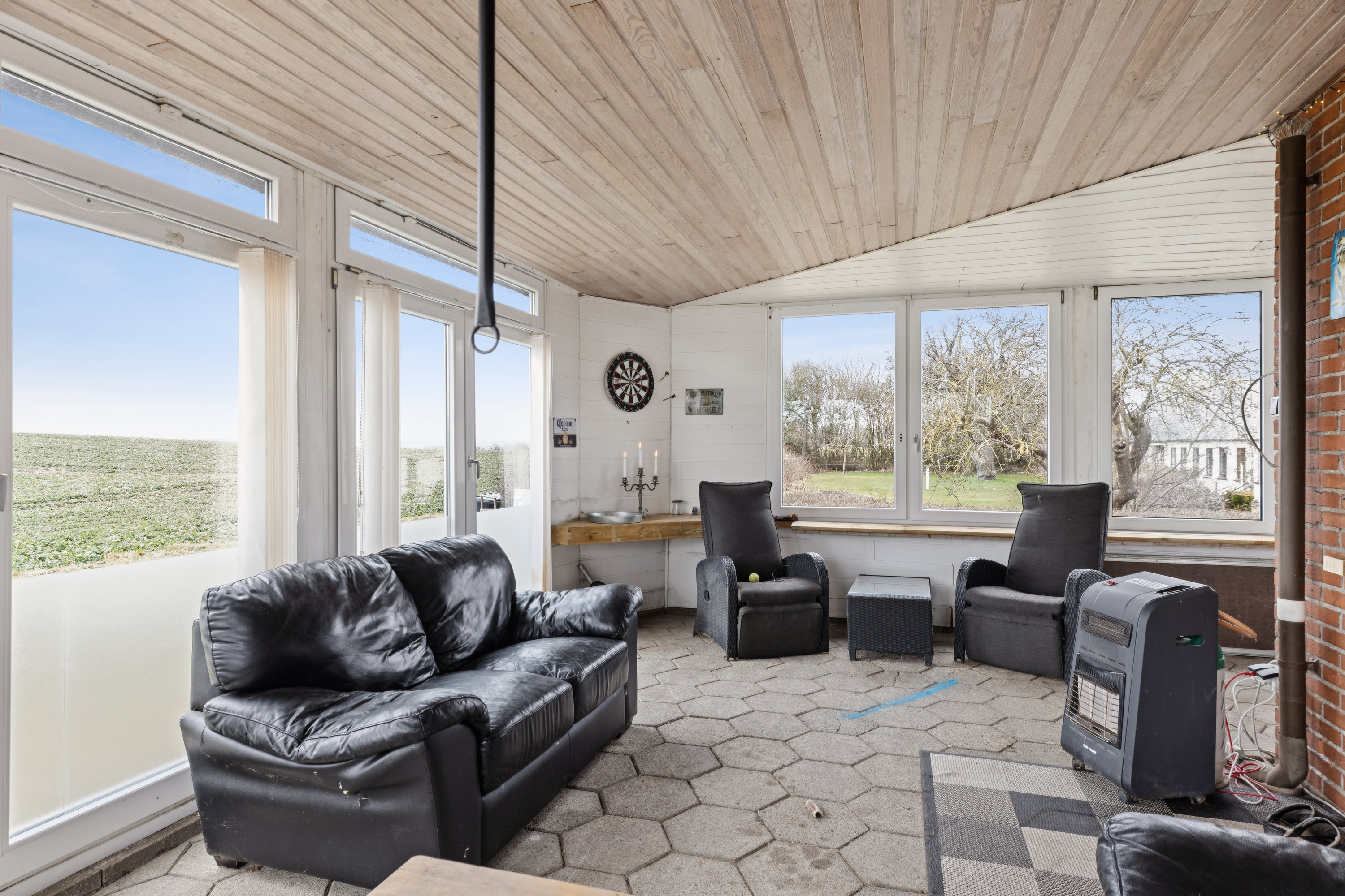 Fremhævet stue billede i fuldskærmstilstand. Billede af Vestermark 4, Kegnæs, 6470 Sydals