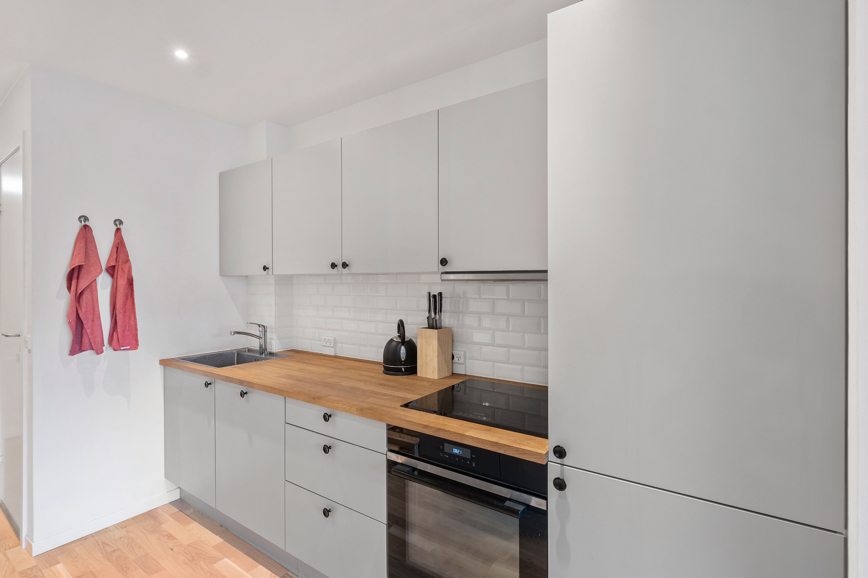 Fremhævet køkken billede i fuldskærmstilstand. Billede af Hyldegårdsvej 12, 1. 2., 2920 Charlottenlund