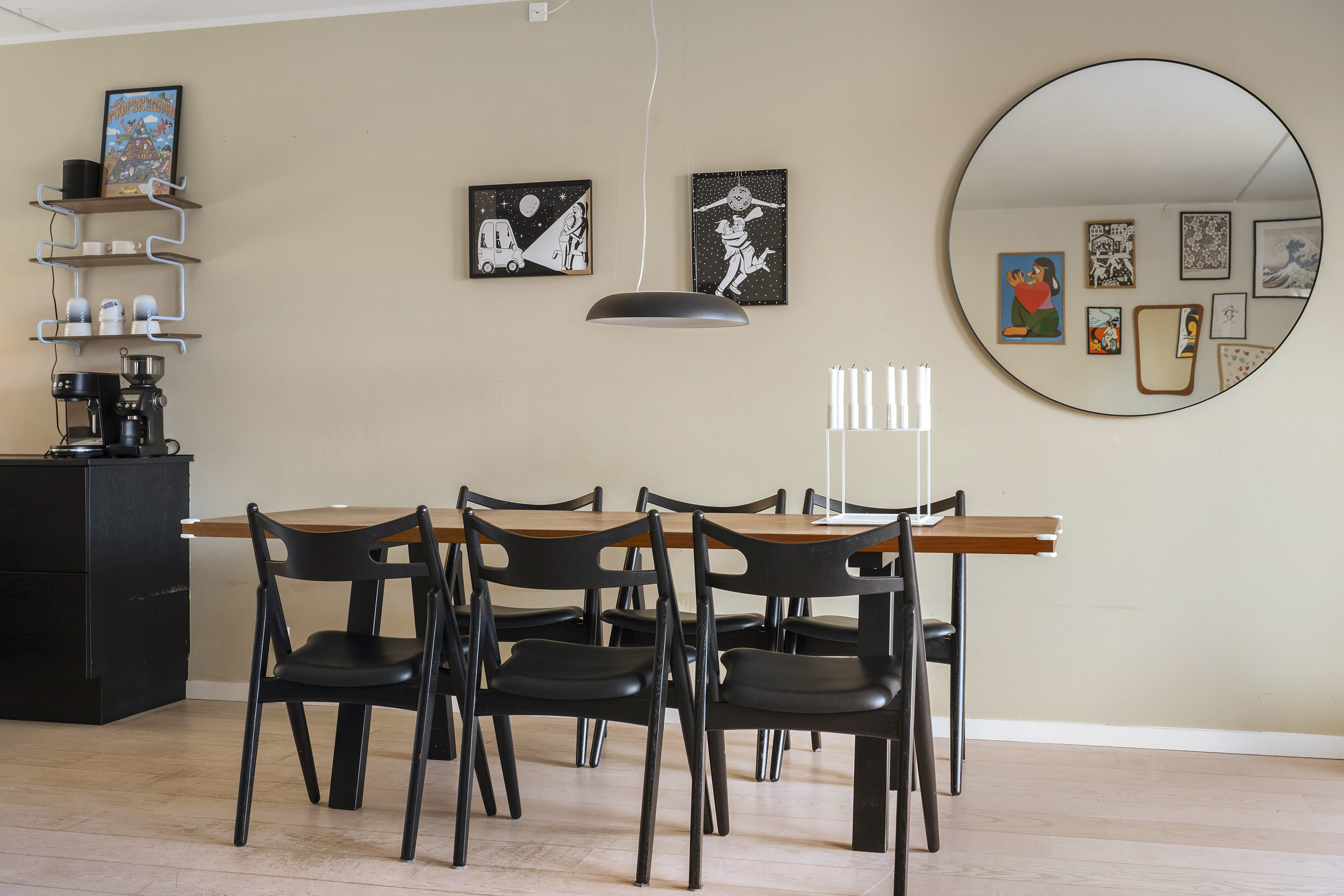 Fremhævet spisekøkken billede i fuldskærmstilstand. Billede af Ralphs Vænge 45, 2950 Vedbæk