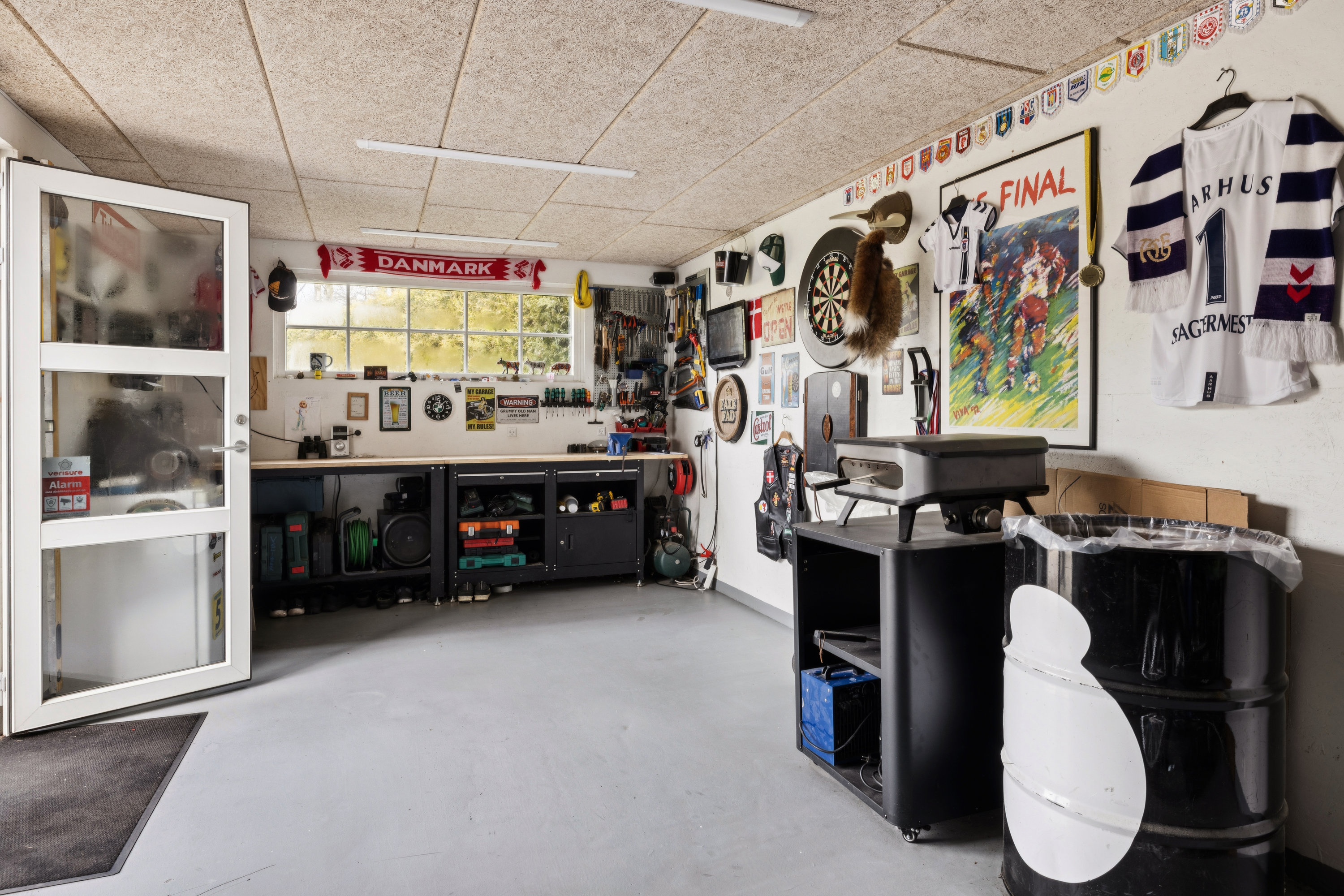 Fremhævet stue billede i fuldskærmstilstand. Billede af Rødeled Vej 1, Rimsø, 8500 Grenaa