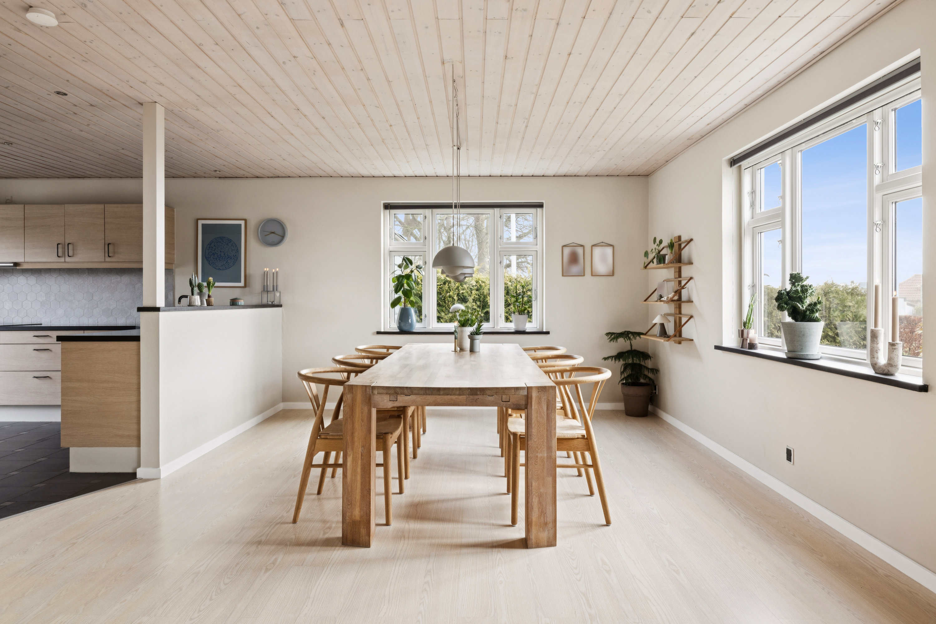 Fremhævet køkken billede i fuldskærmstilstand. Billede af Rødeled Vej 1, Rimsø, 8500 Grenaa