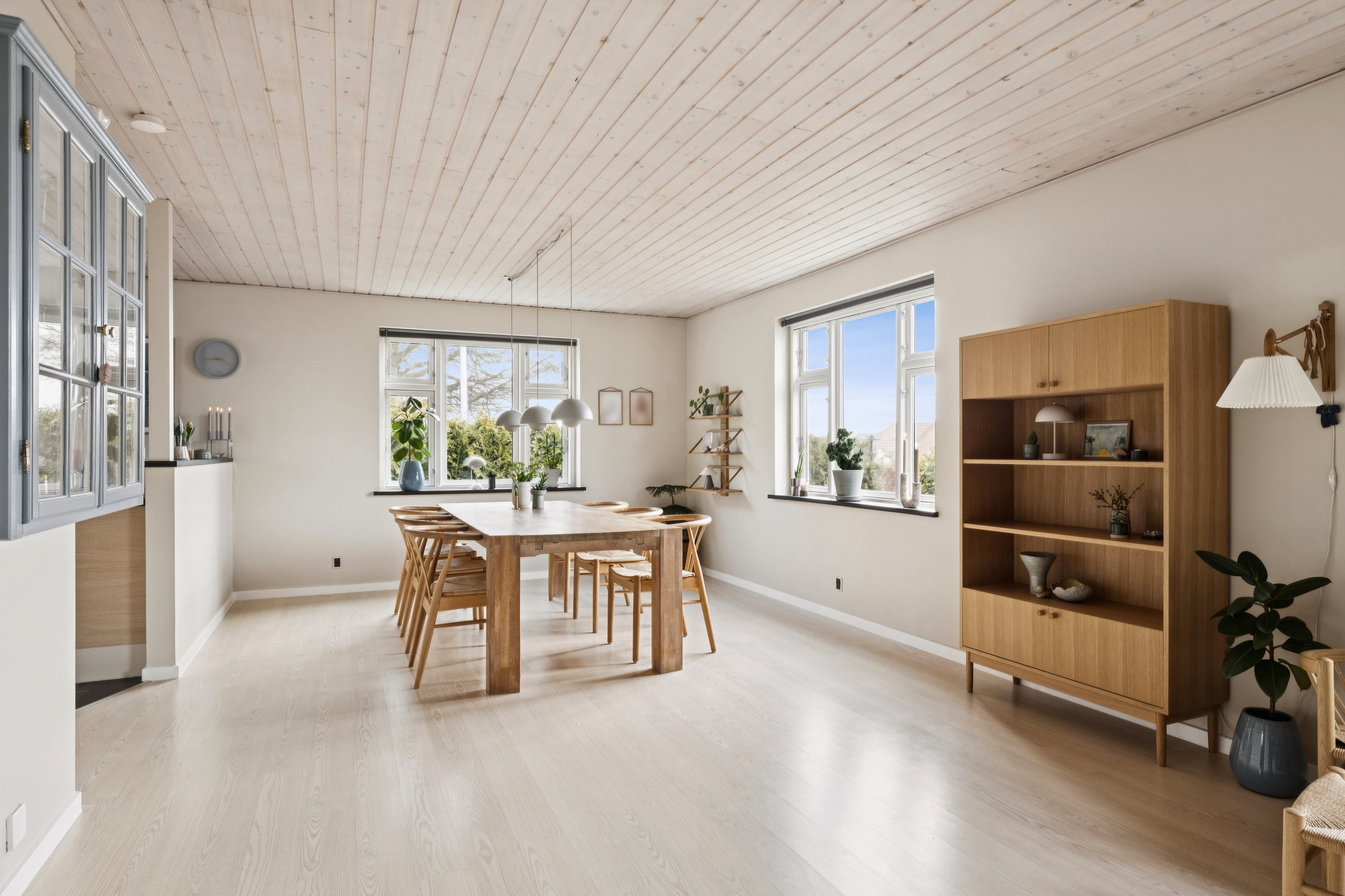 Fremhævet stue billede i fuldskærmstilstand. Billede af Rødeled Vej 1, Rimsø, 8500 Grenaa