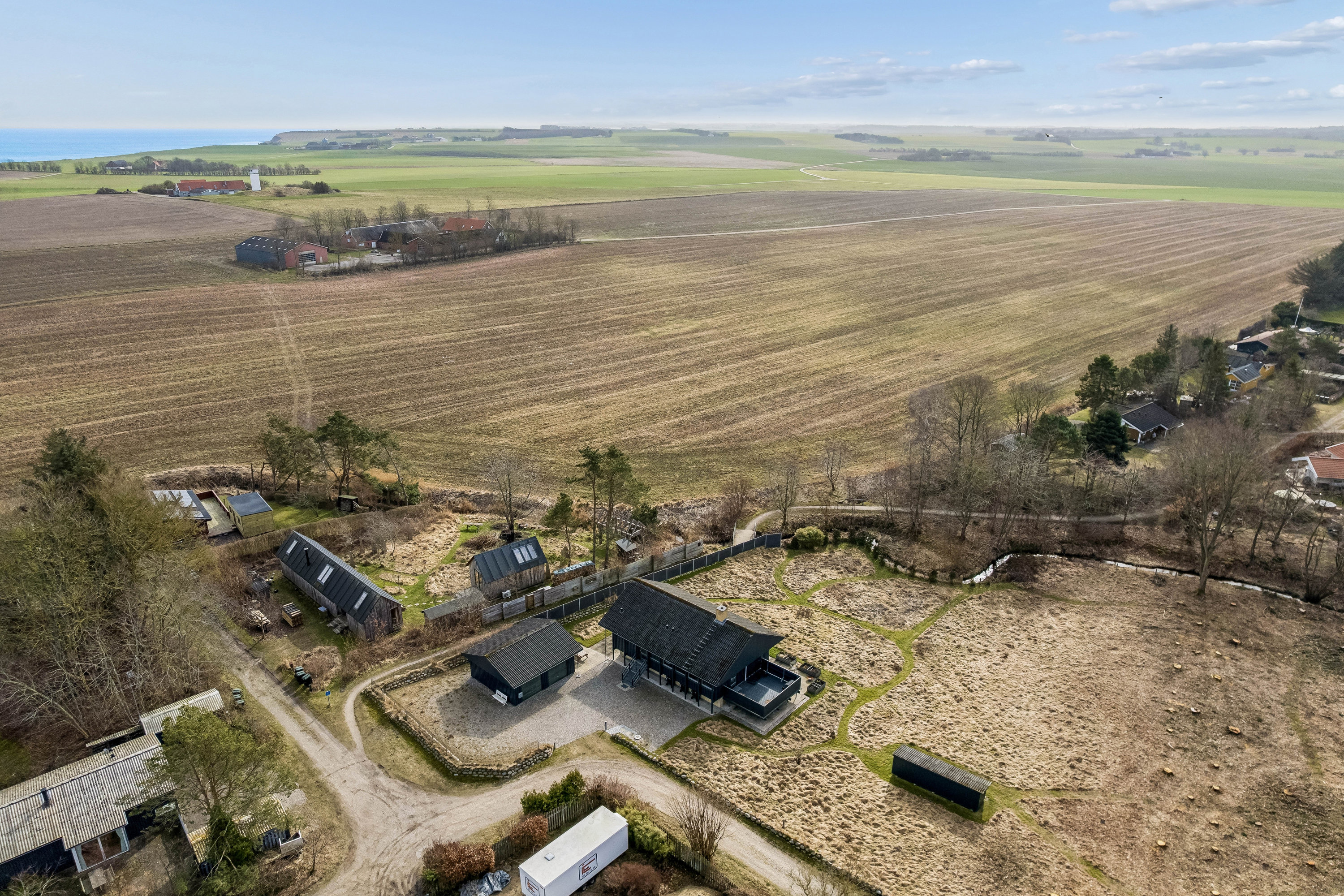 Fremhævet luftfoto billede i fuldskærmstilstand. Billede af Bertavej 18, Gjerrild, 8500 Grenaa