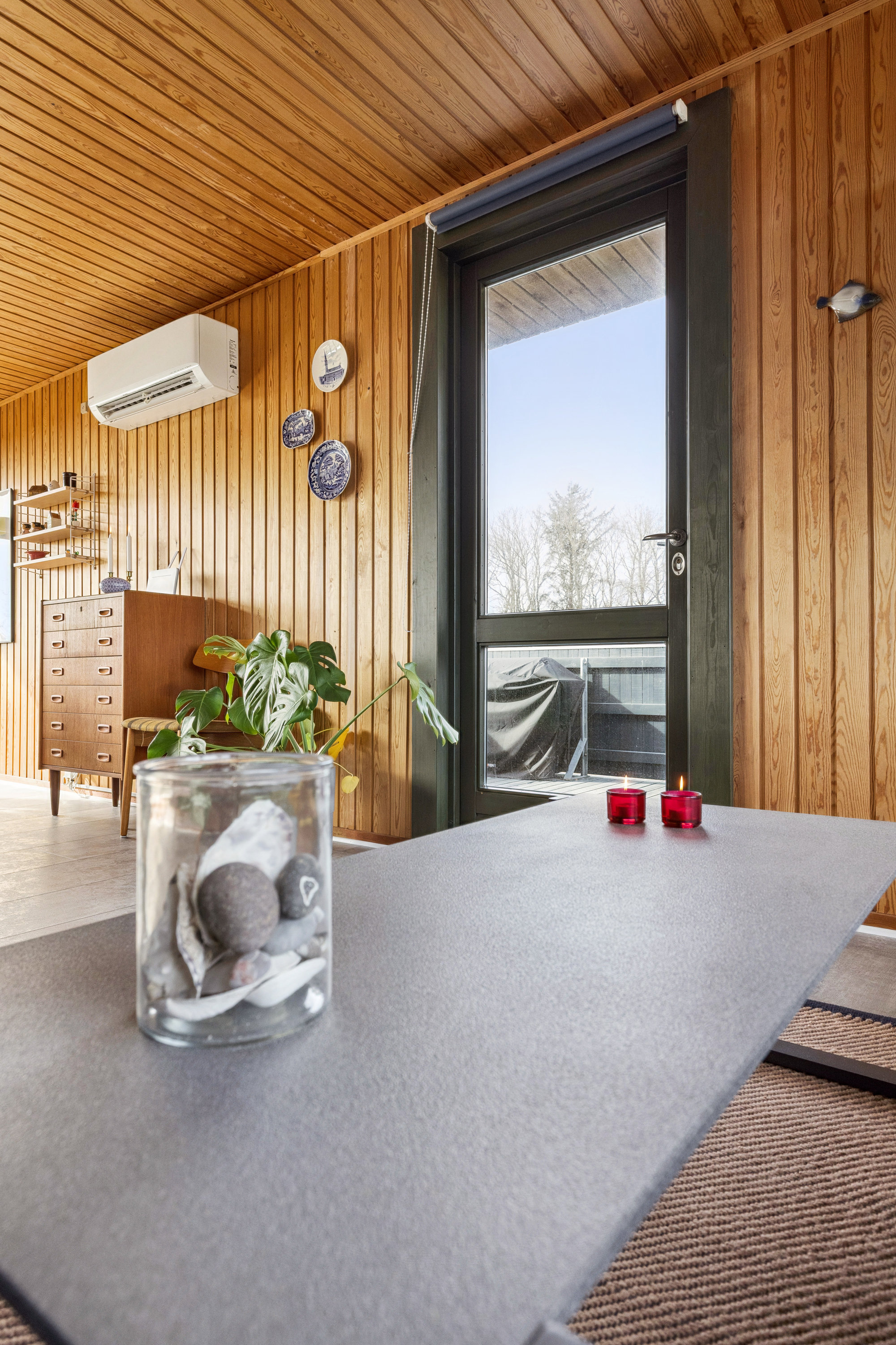 Fremhævet stue billede i fuldskærmstilstand. Billede af Bertavej 18, Gjerrild, 8500 Grenaa