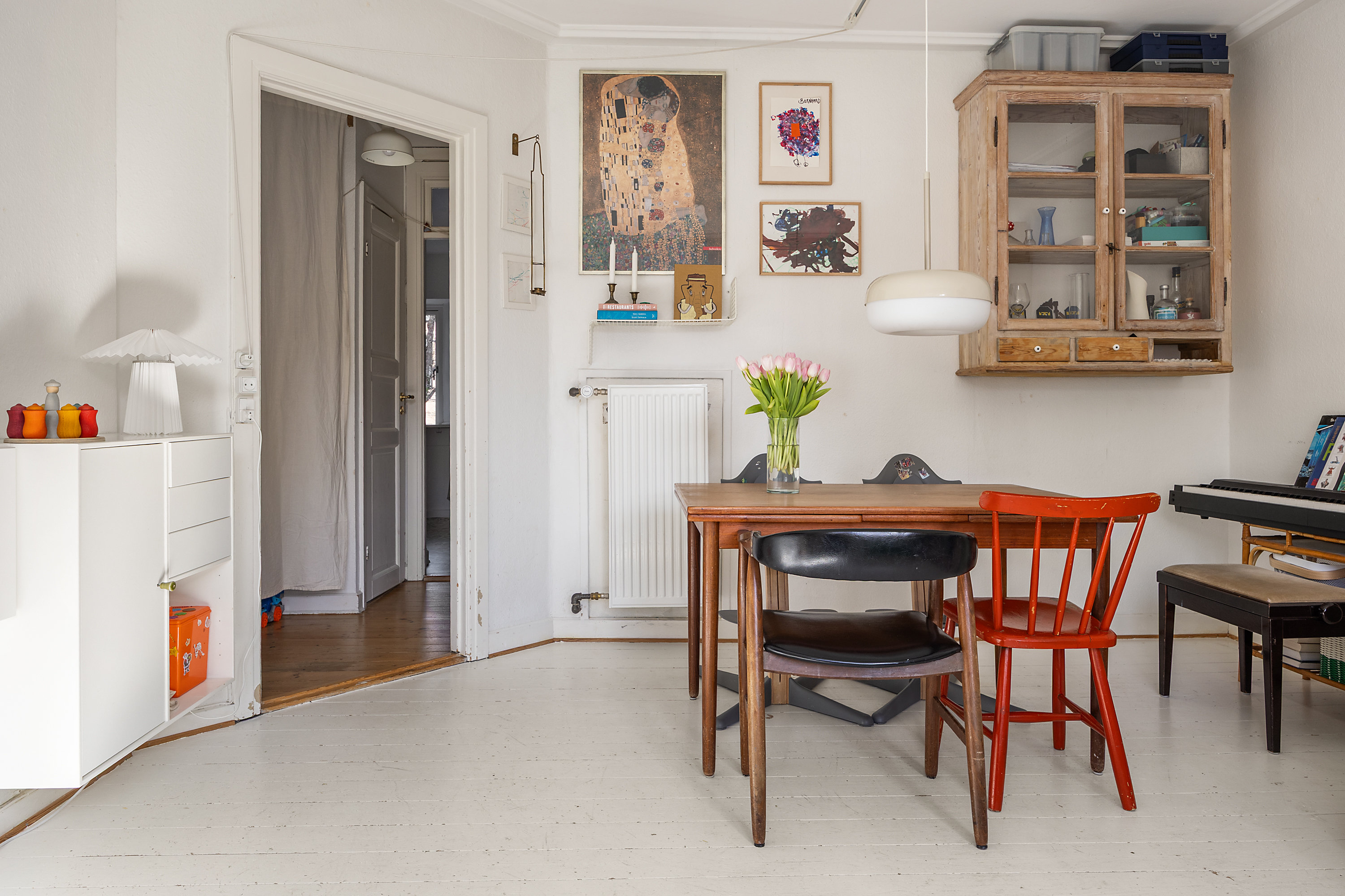 Fremhævet andet billede i fuldskærmstilstand. Billede af Nattergalevej 42, st.. th., 2400 København NV