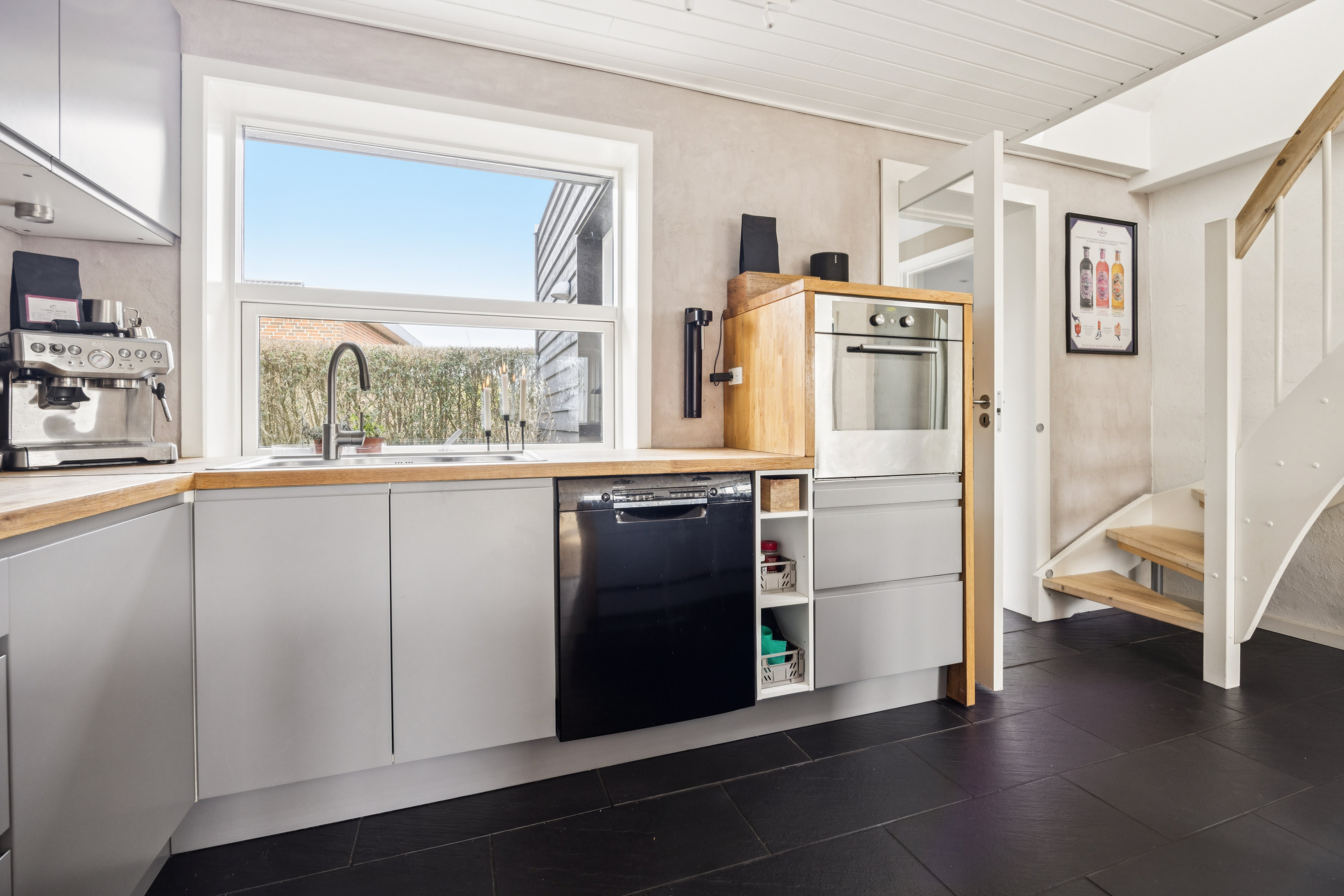 Fremhævet køkken billede i fuldskærmstilstand. Billede af Fanøevej 17, Vester Hassing, 9310 Vodskov