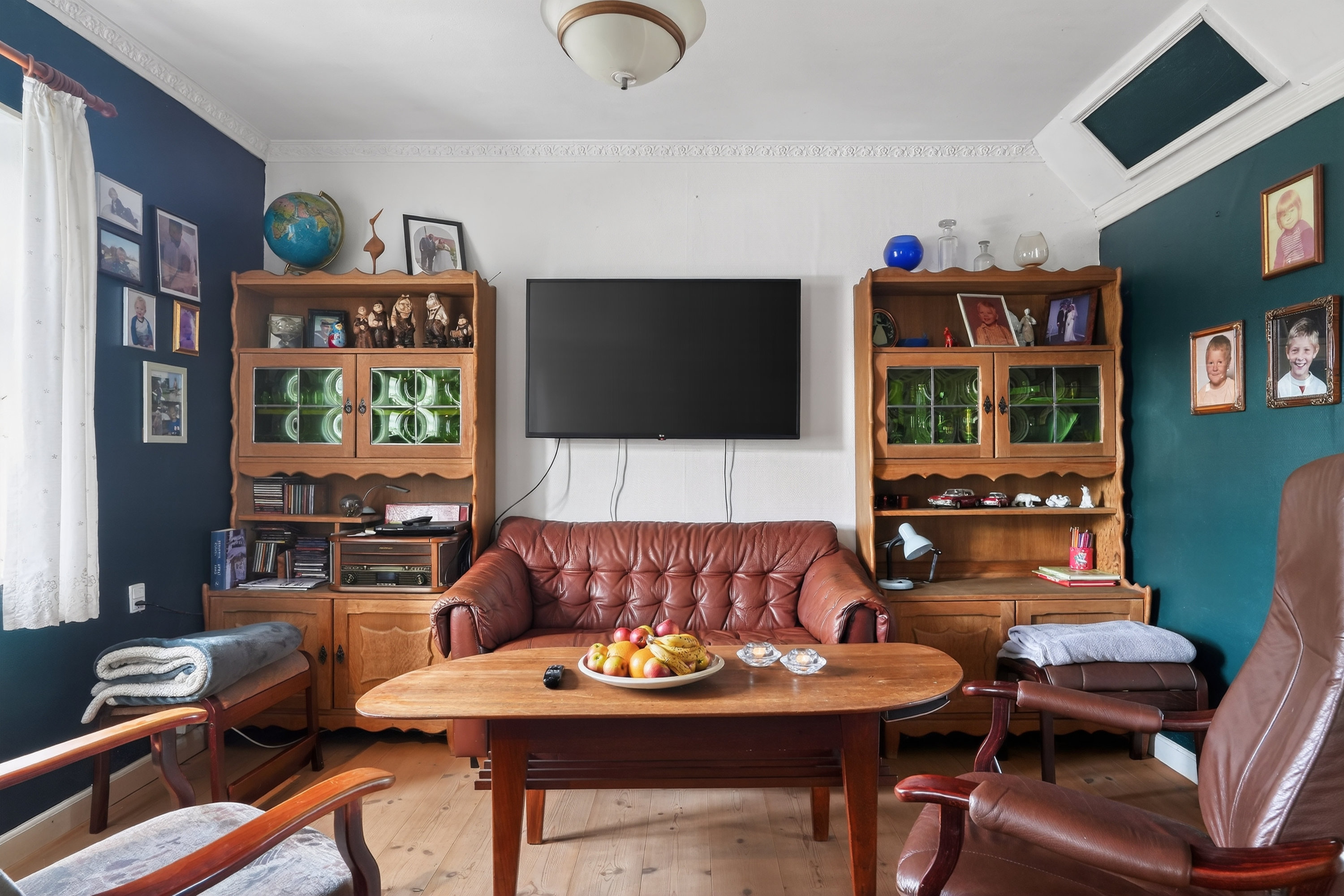 Fremhævet stue billede i fuldskærmstilstand. Billede af Kvarmløsevej 145, Kvarmløse, 4340 Tølløse