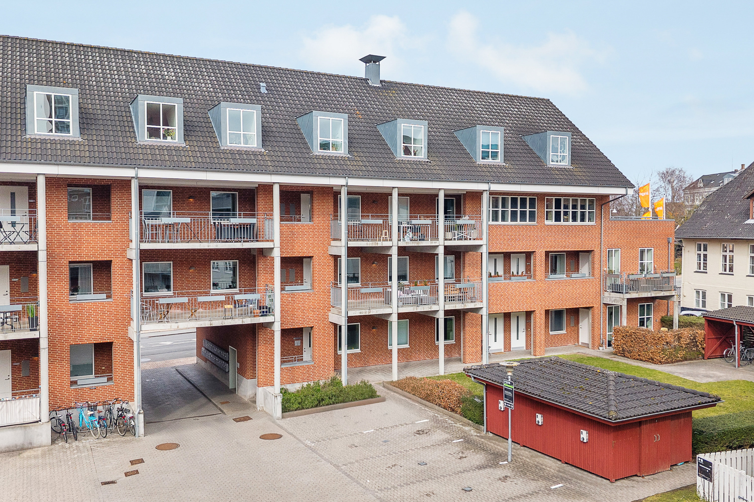 Fremhævet facade billede i fuldskærmstilstand. Billede af Buchwaldsgade 13B, 1. 8., 5000 Odense C