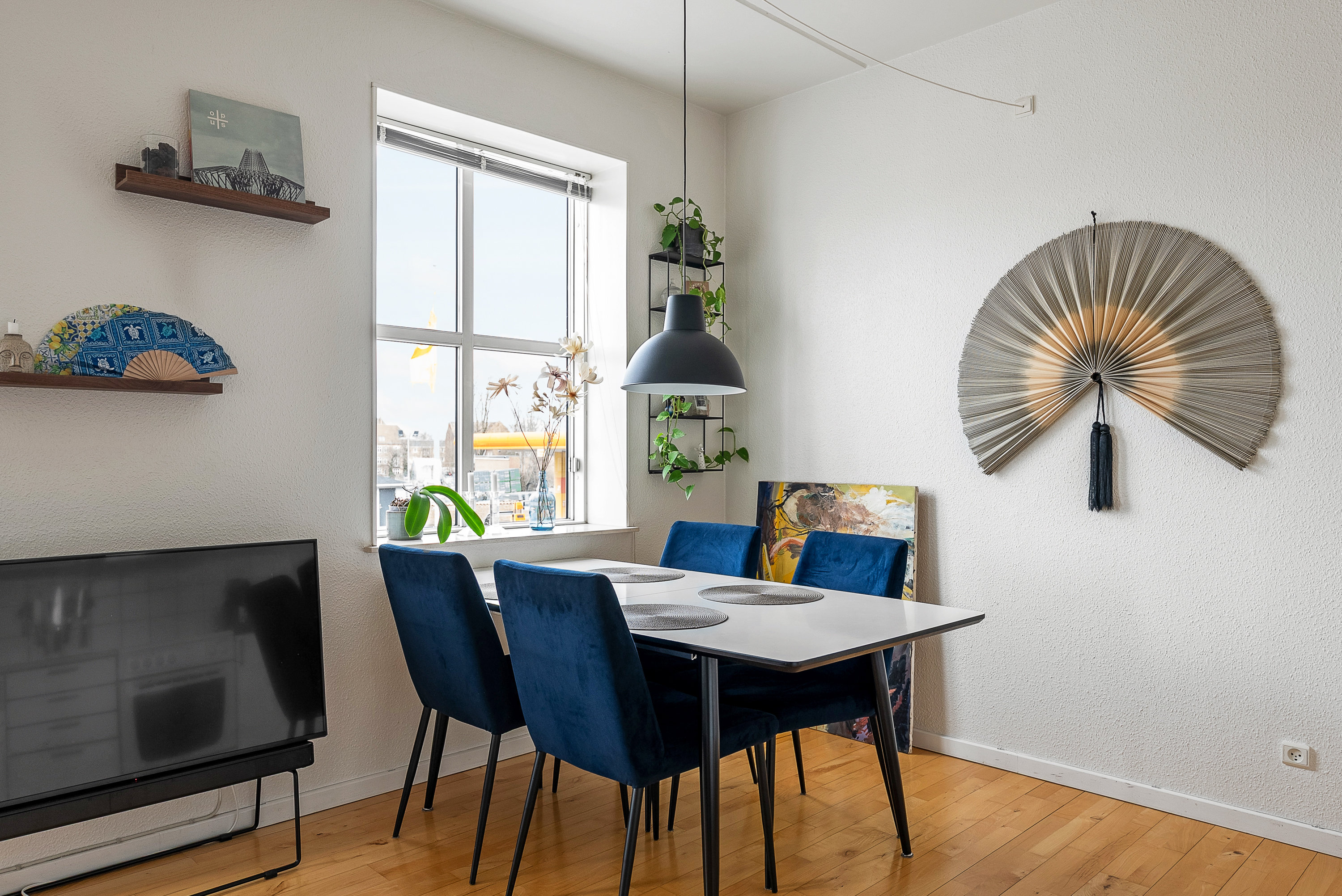 Fremhævet stue billede i fuldskærmstilstand. Billede af Buchwaldsgade 13B, 1. 8., 5000 Odense C