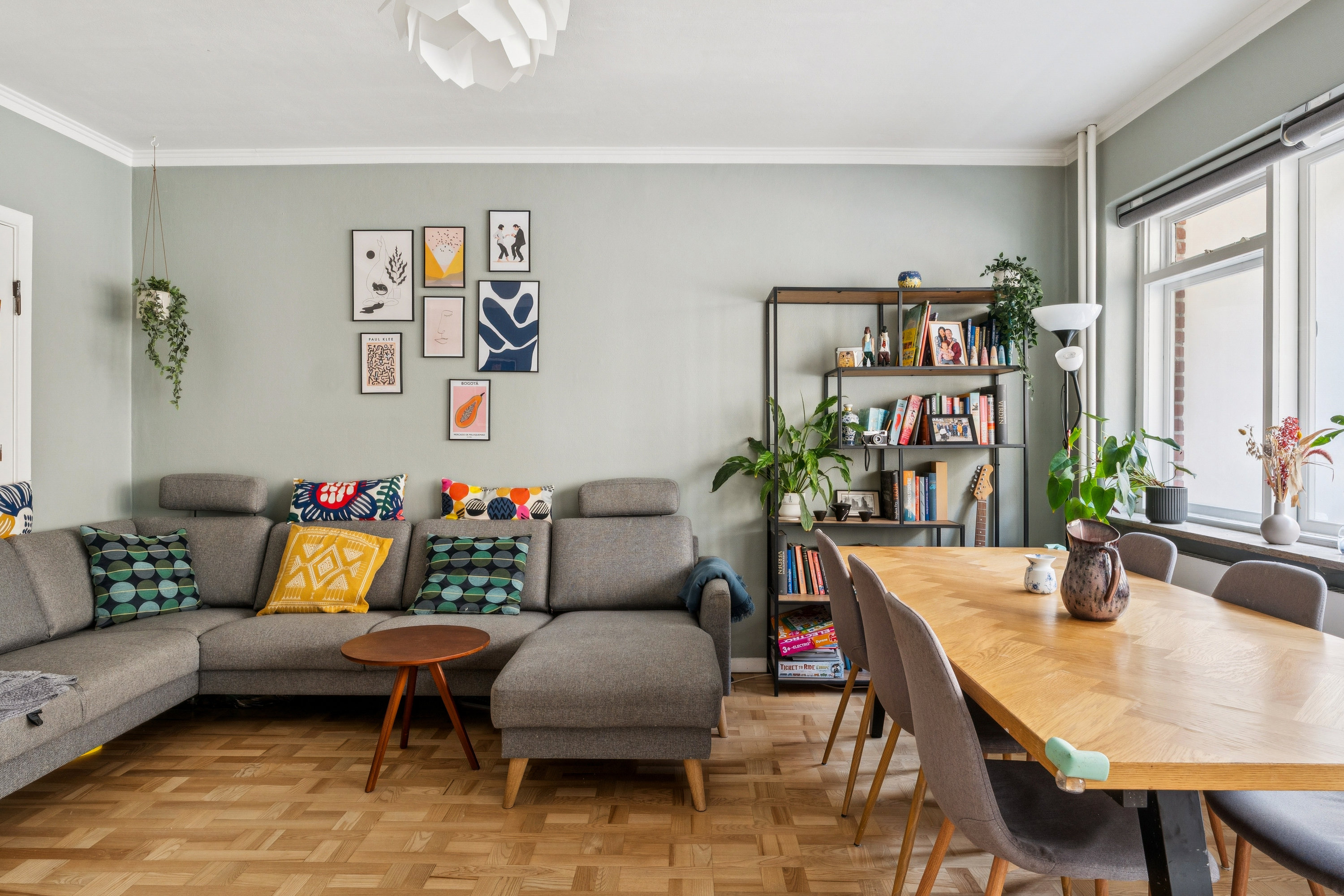 Fremhævet stue billede i fuldskærmstilstand. Billede af Korsørgade 4, 2. 1., 2100 København Ø