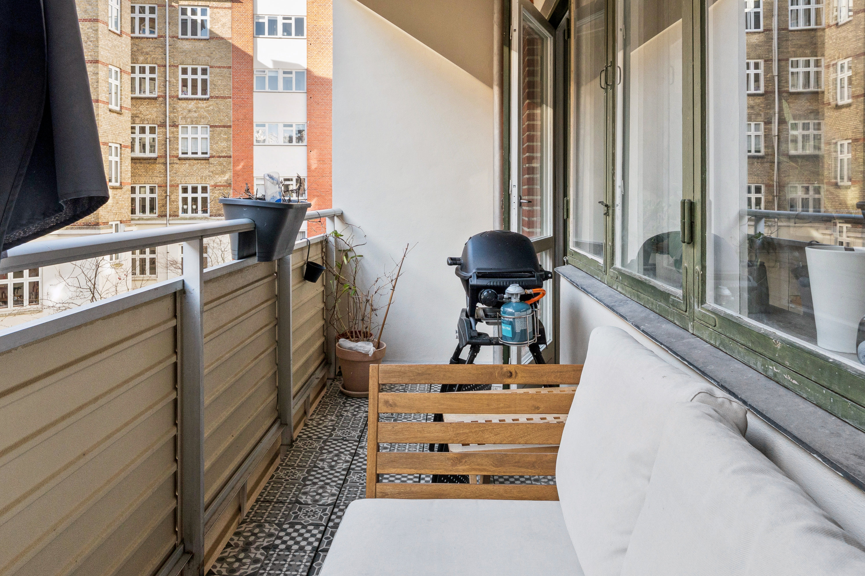 Fremhævet altan billede i fuldskærmstilstand. Billede af Korsørgade 4, 2. 1., 2100 København Ø