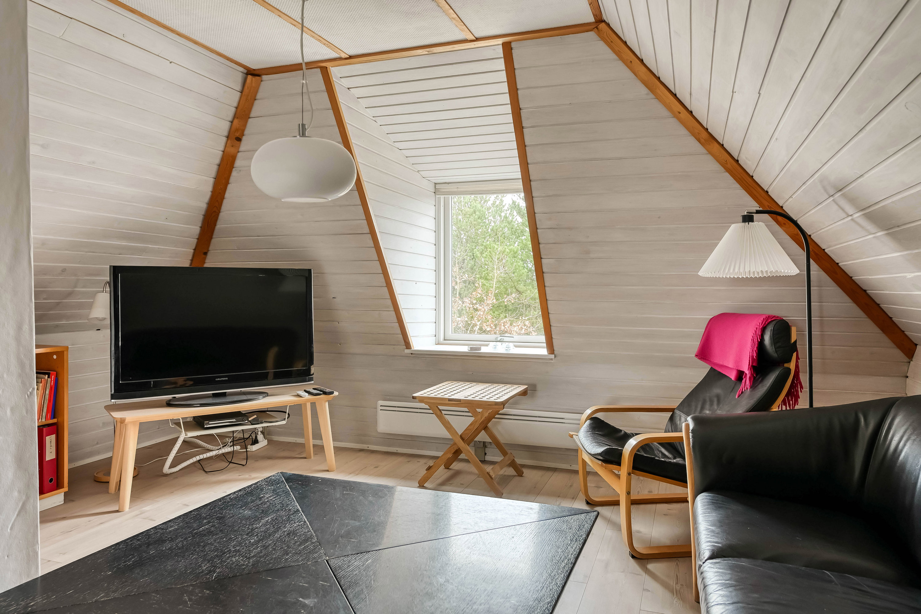 Fremhævet stue billede i fuldskærmstilstand. Billede af Lyngvej 4, Grærup, 6840 Oksbøl