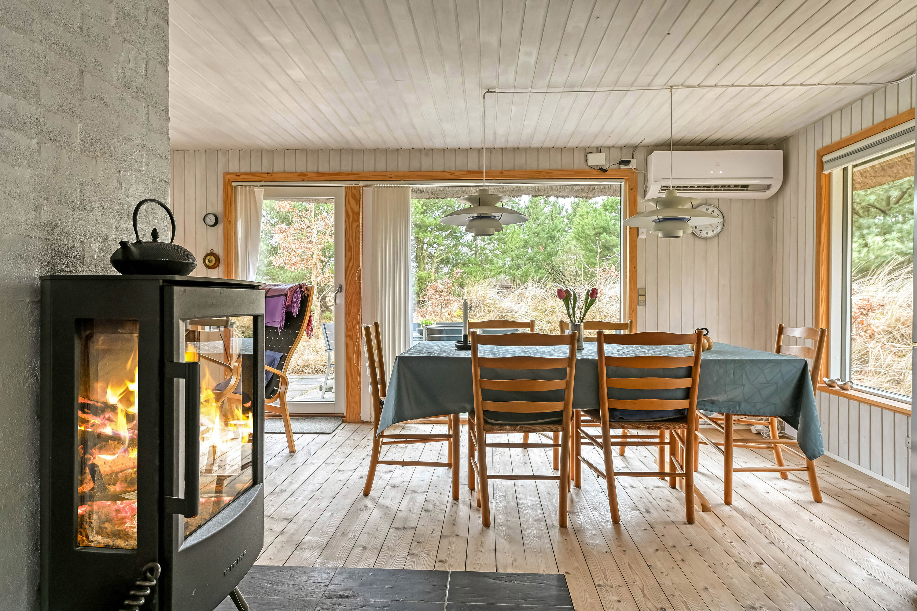 Fremhævet stue billede i fuldskærmstilstand. Billede af Lyngvej 4, Grærup, 6840 Oksbøl