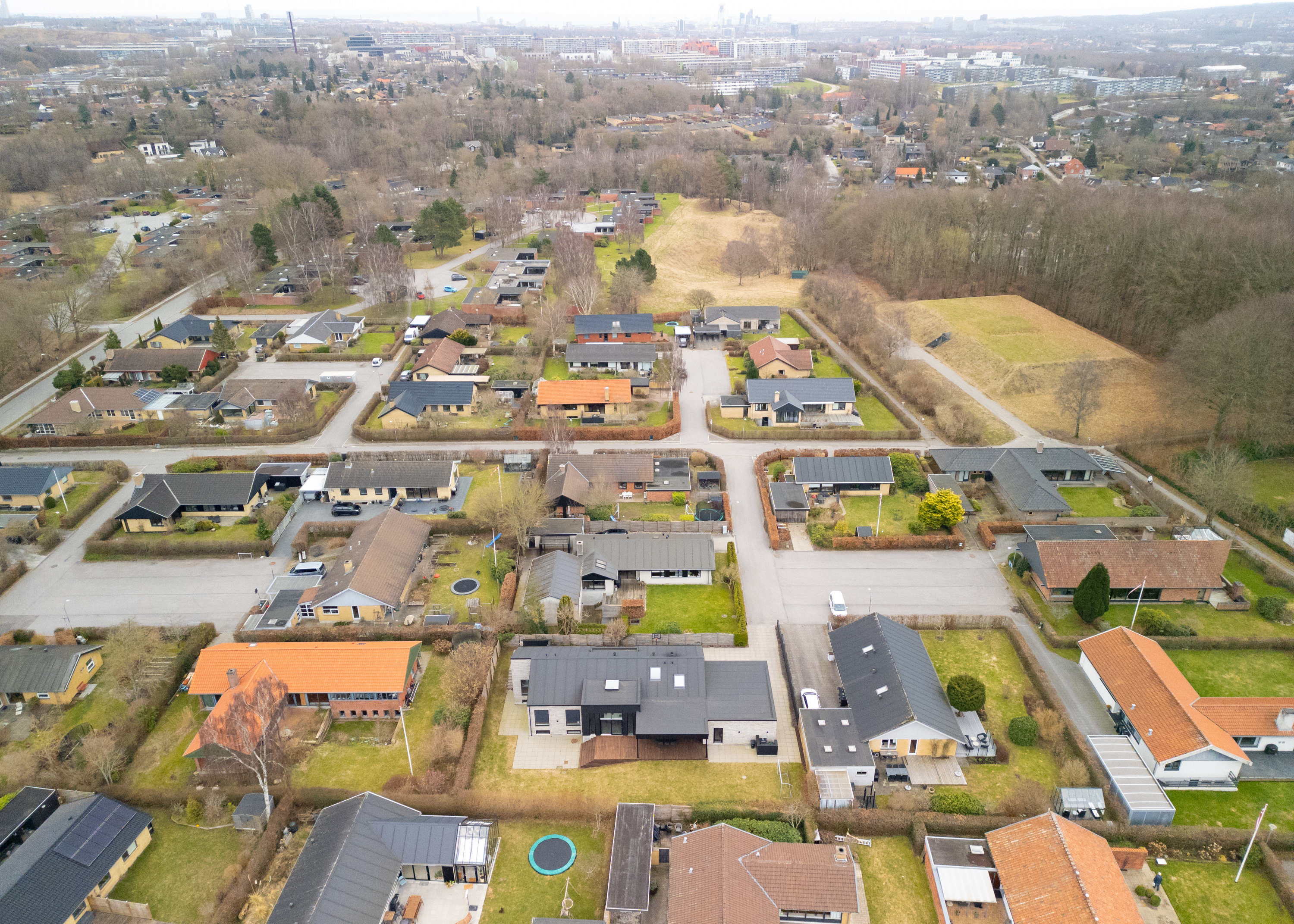 Fremhævet  billede i fuldskærmstilstand. Billede af Egebjergvej 83, 8220 Brabrand