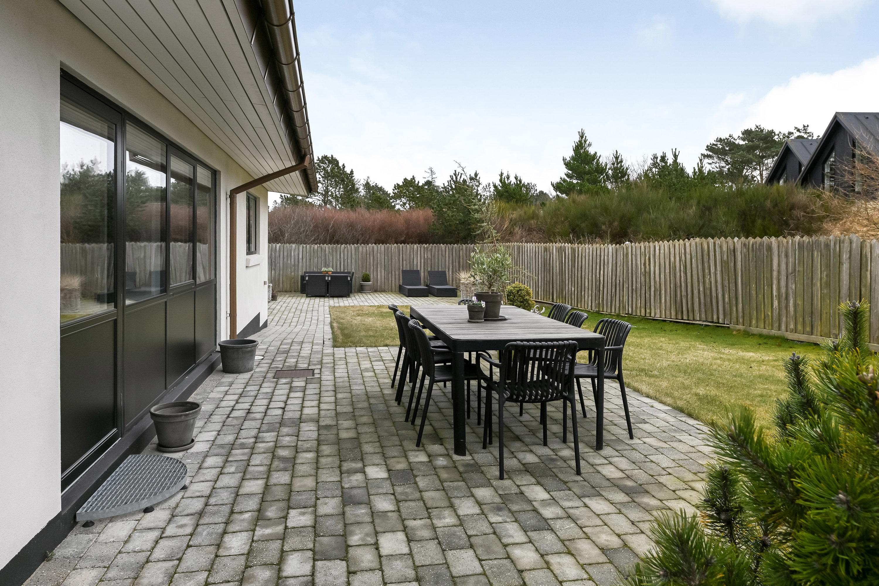 Fremhævet terrasse billede i fuldskærmstilstand. Billede af Blåvandvej 38F, 6857 Blåvand