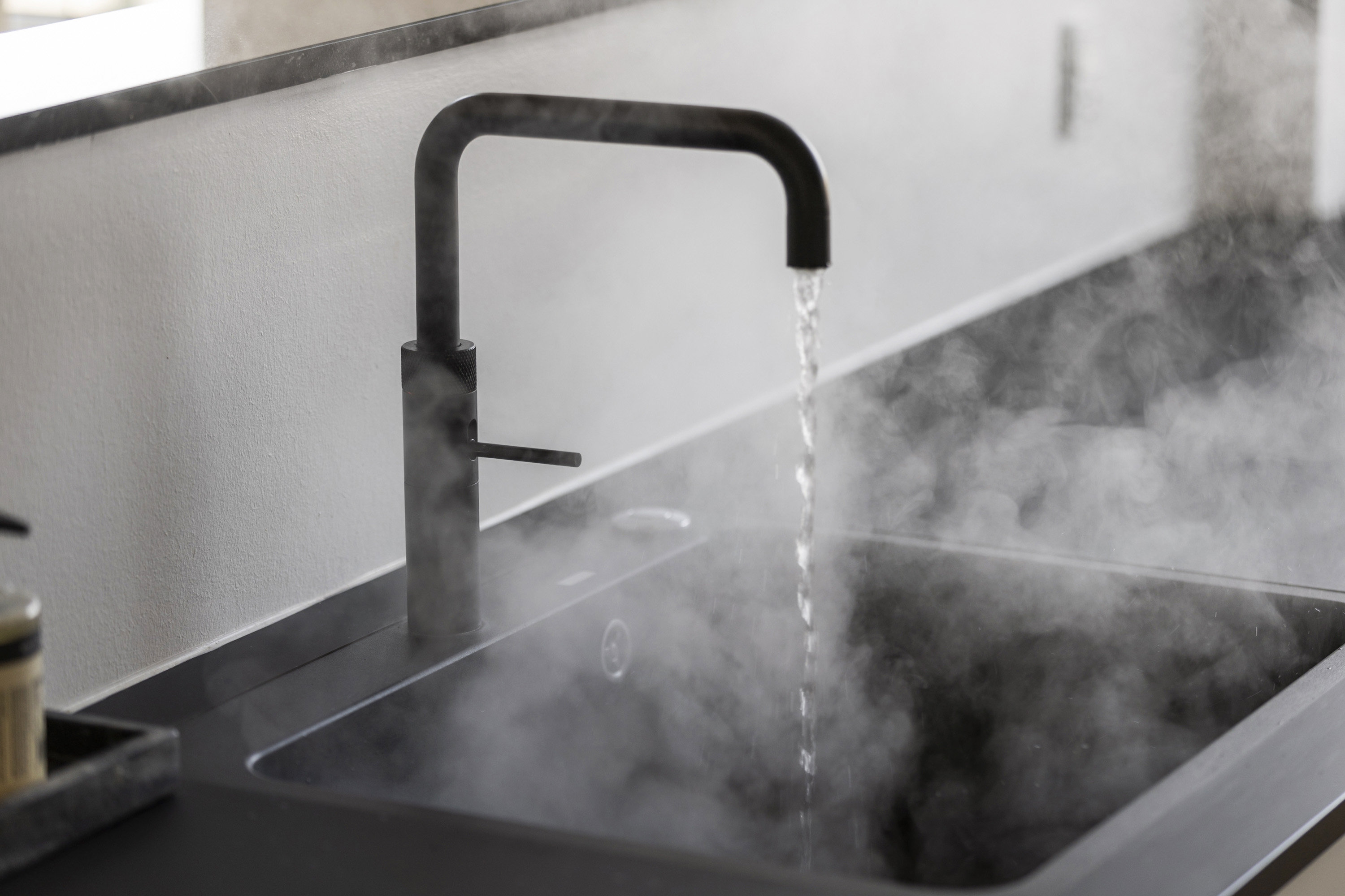 Fremhævet køkken billede i fuldskærmstilstand. Billede af Engvej 9, 5550 Langeskov