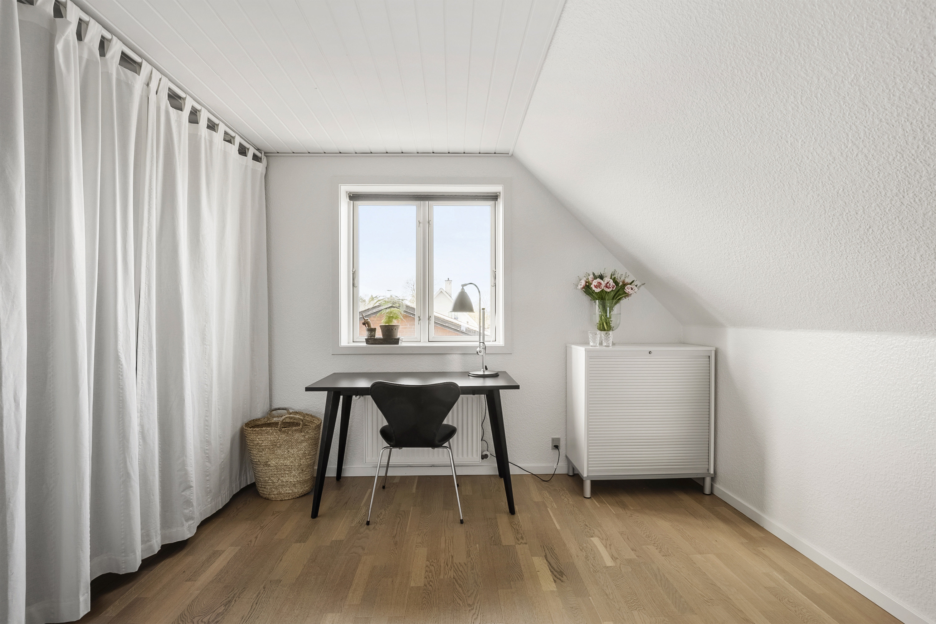 Fremhævet værelse billede i fuldskærmstilstand. Billede af Engvej 9, 5550 Langeskov