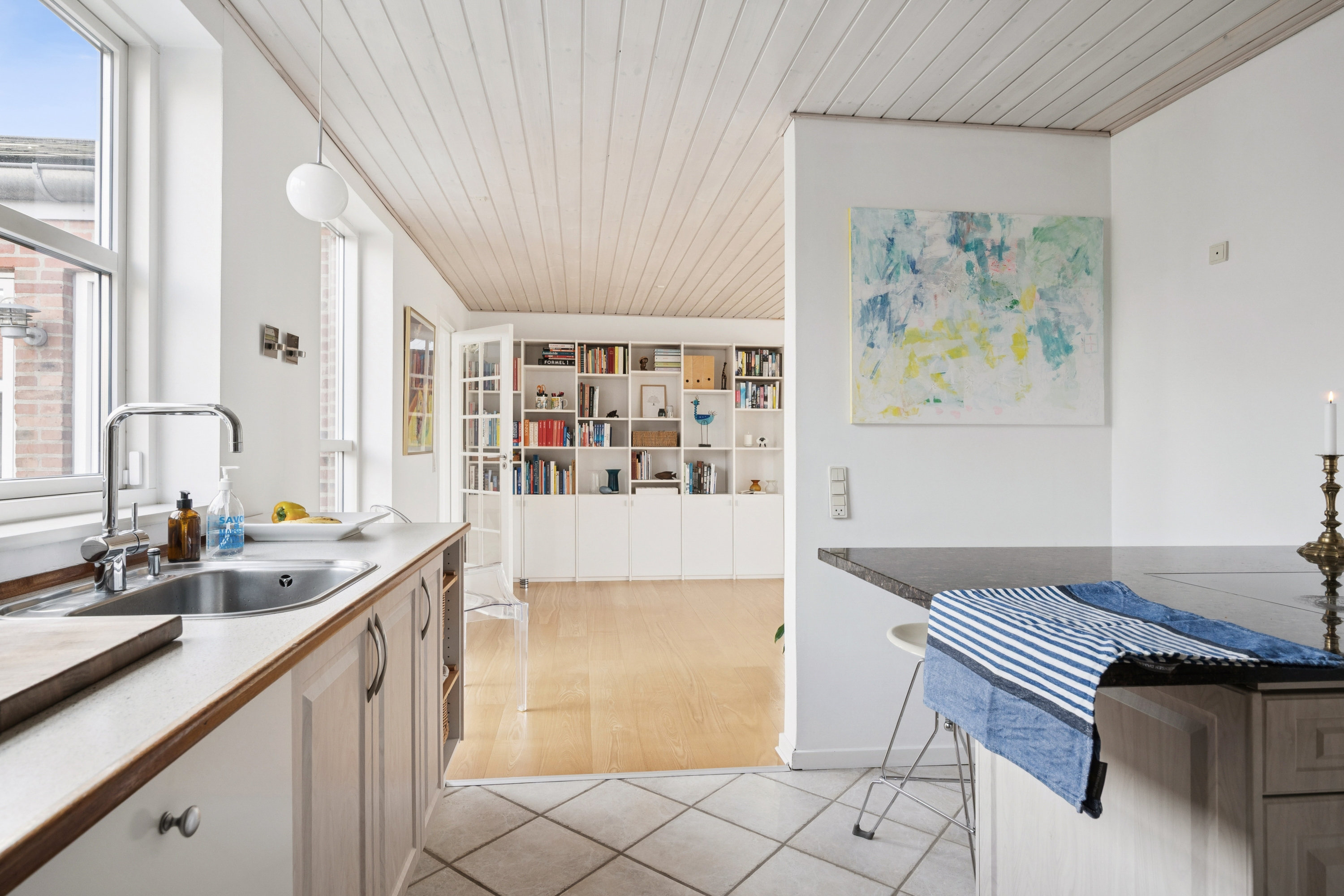 Fremhævet køkken billede i fuldskærmstilstand. Billede af Klintevej 32, 8240 Risskov