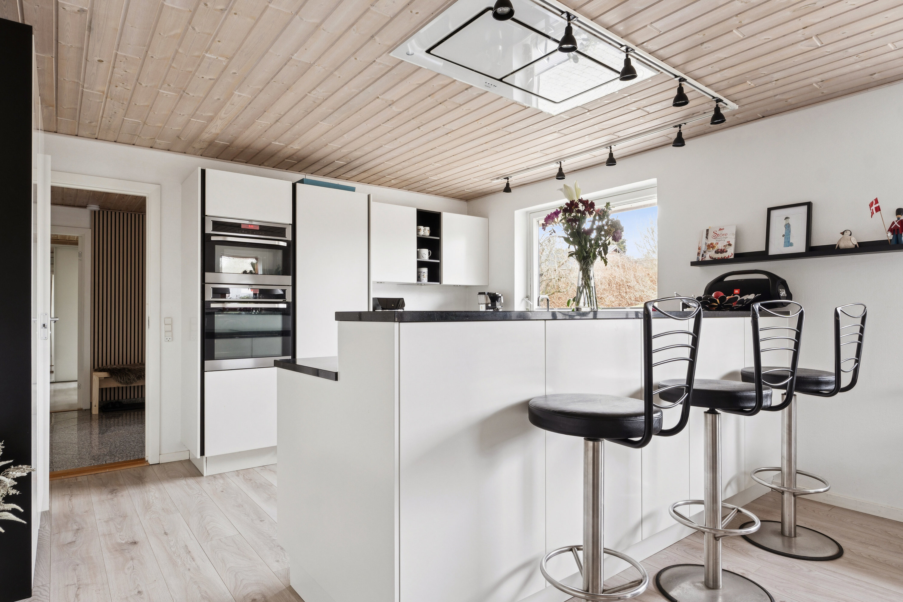 Fremhævet køkken billede i fuldskærmstilstand. Billede af Ellemarken 10, 8600 Silkeborg