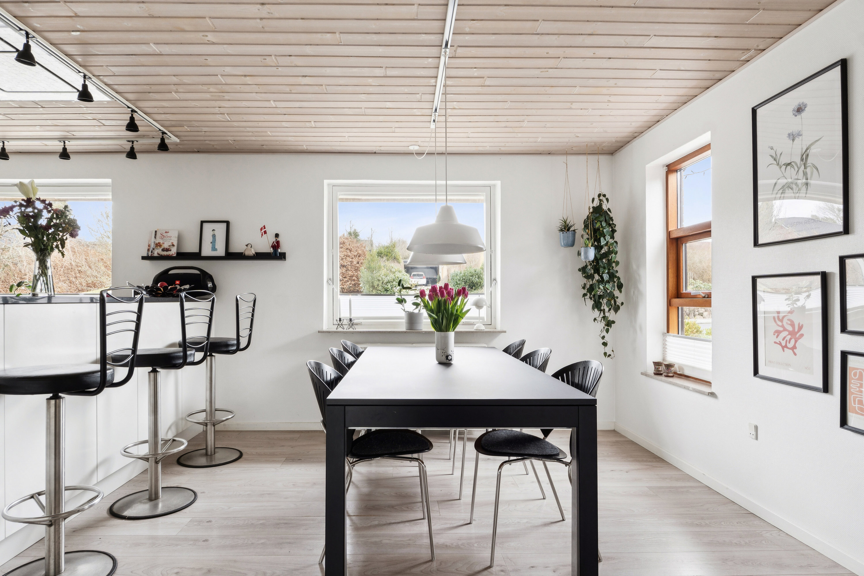 Fremhævet spisestue billede i fuldskærmstilstand. Billede af Ellemarken 10, 8600 Silkeborg