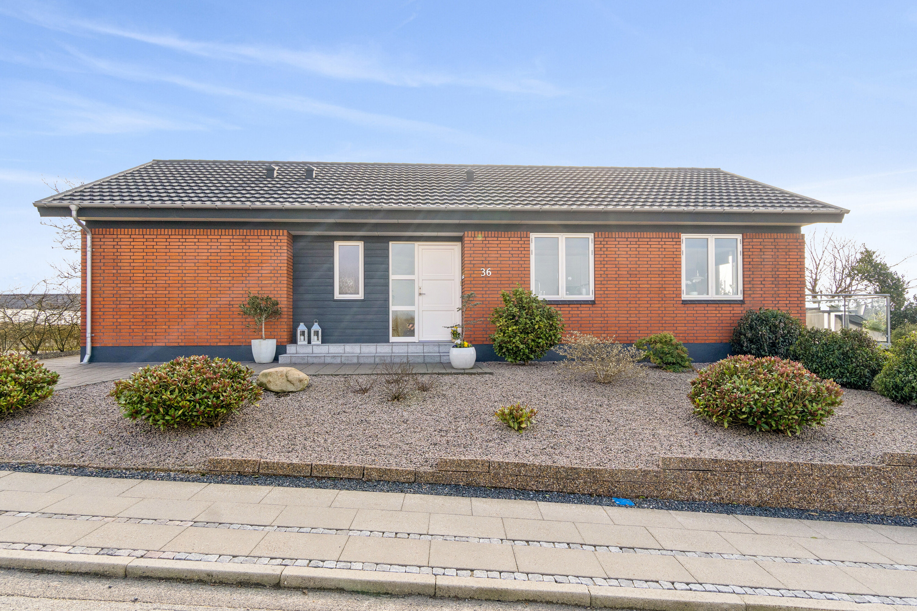 Fremhævet set fra vejen billede i fuldskærmstilstand. Billede af Sønder Alle 36, 7760 Hurup Thy