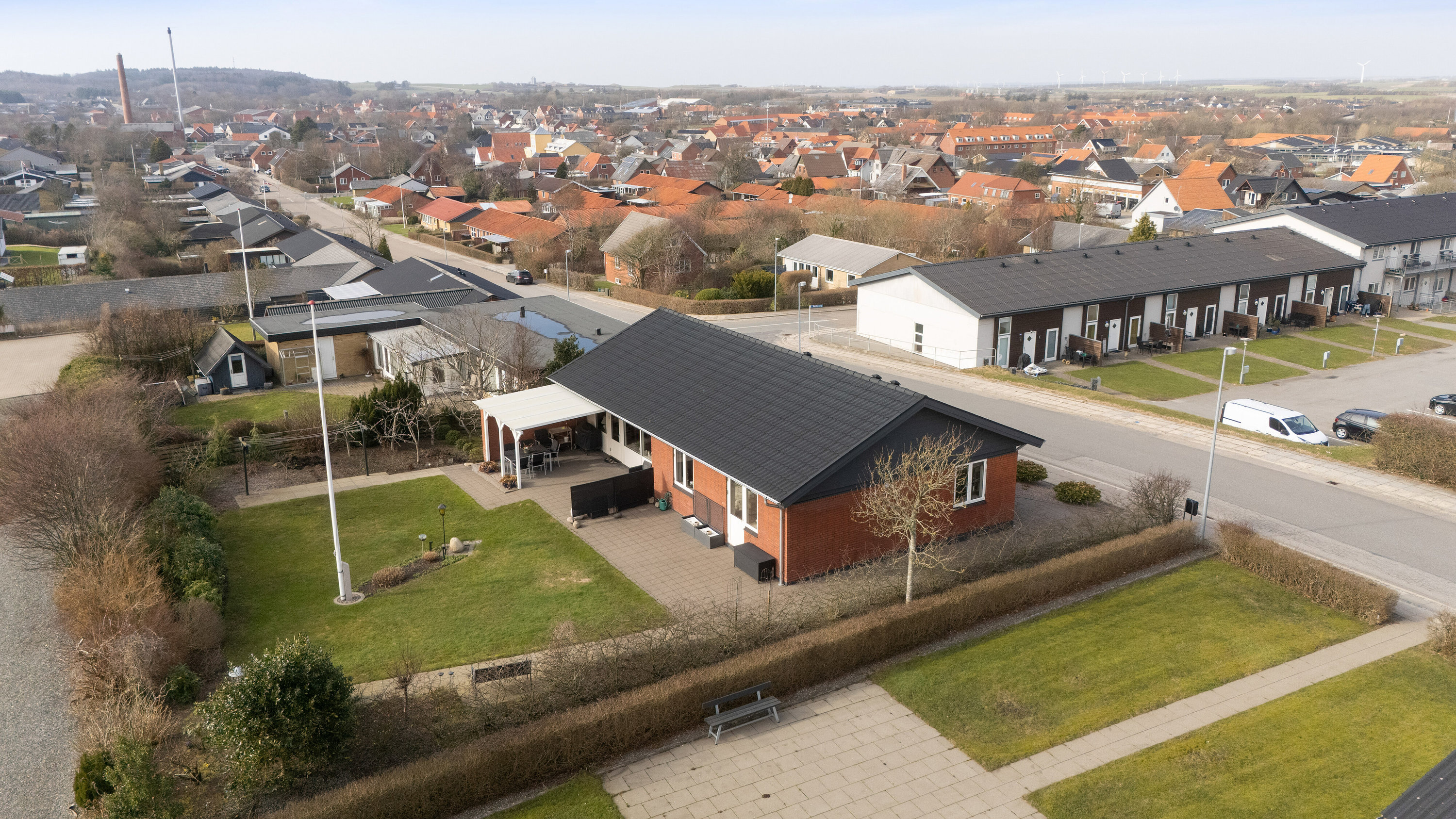 Fremhævet set fra haven billede i fuldskærmstilstand. Billede af Sønder Alle 36, 7760 Hurup Thy