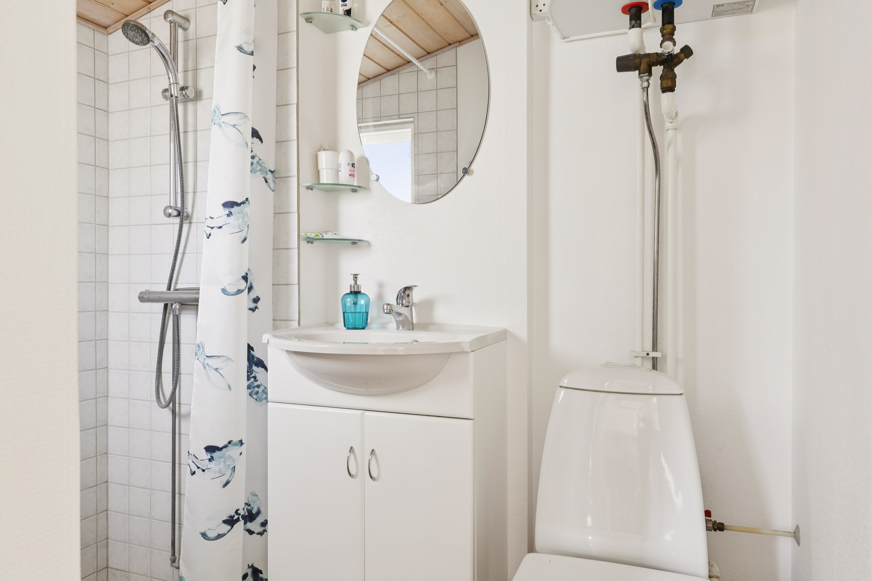 Fremhævet badeværelse billede i fuldskærmstilstand. Billede af Kaptajnsvej 9, Havnsø, 4591 Føllenslev