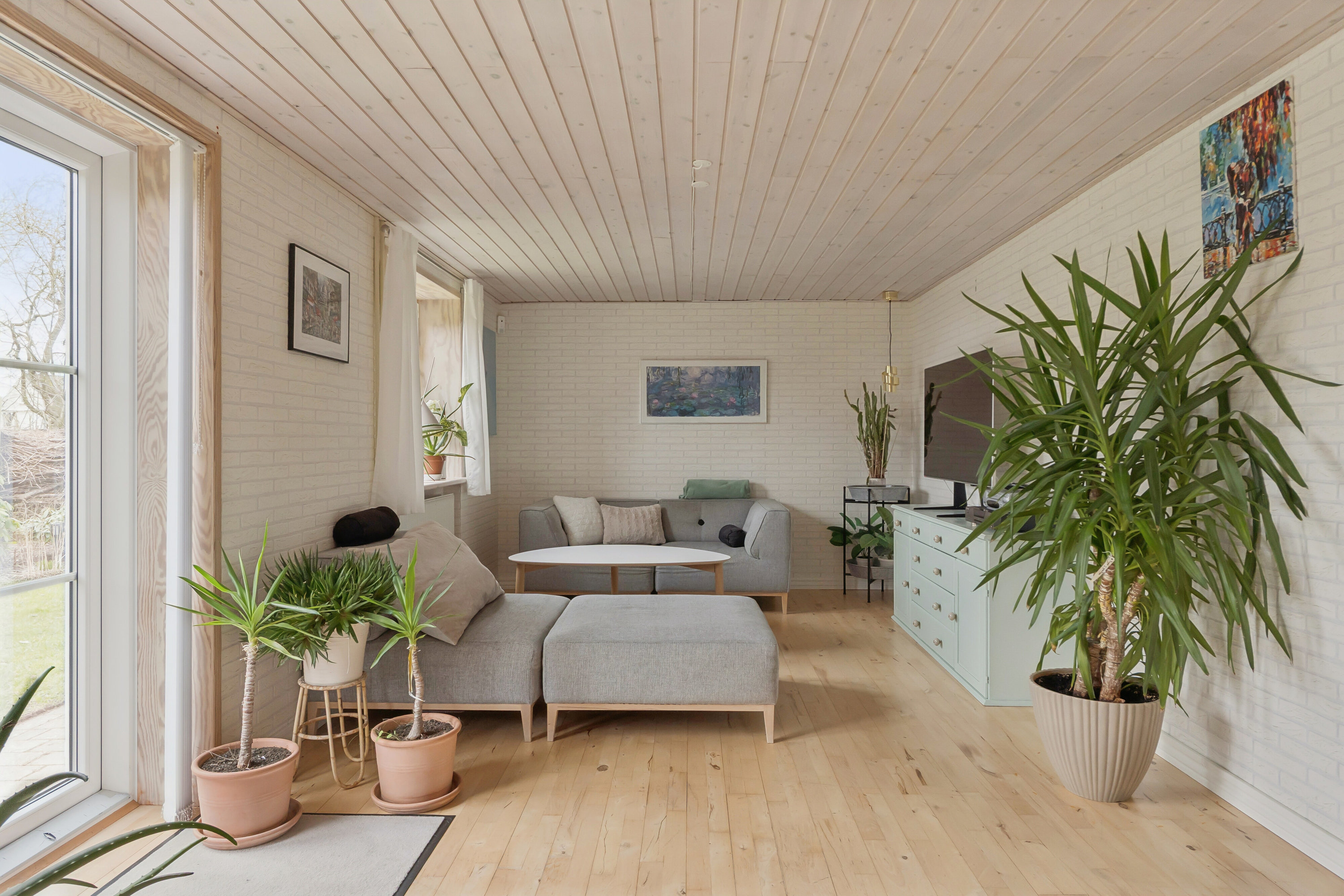 Fremhævet stue billede i fuldskærmstilstand. Billede af Elmevej 2C, 9800 Hjørring