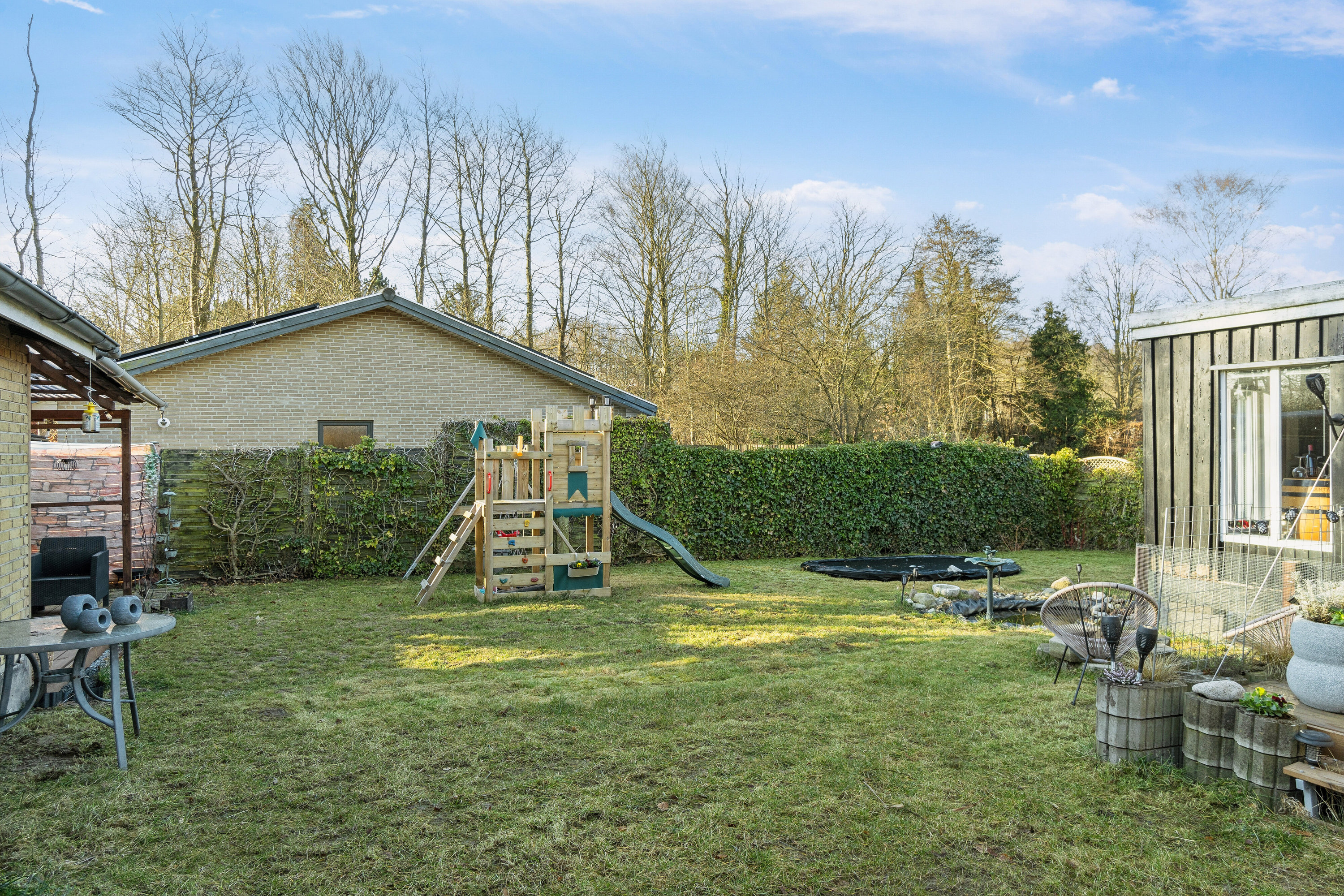 Fremhævet udendørs billede i fuldskærmstilstand. Billede af Agerhønevej 15B, 4200 Slagelse