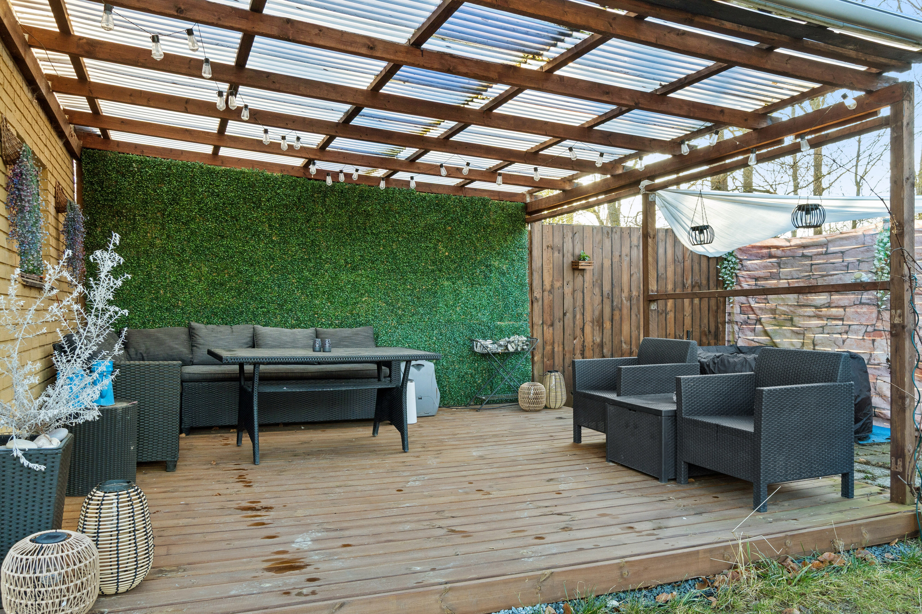 Fremhævet overdækket terrasse billede i fuldskærmstilstand. Billede af Agerhønevej 15B, 4200 Slagelse