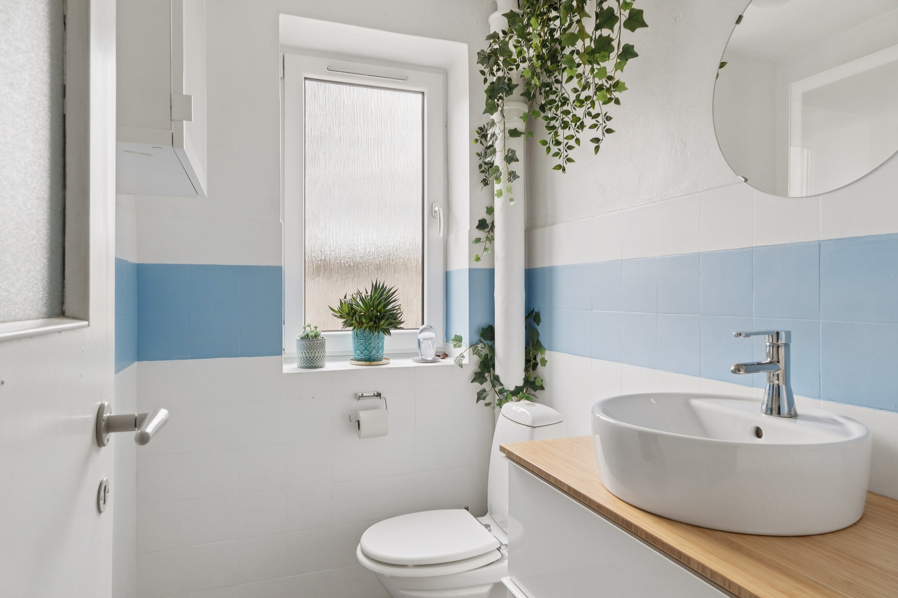 Fremhævet badeværelse billede i fuldskærmstilstand. Billede af Elmevej 2C, 9800 Hjørring