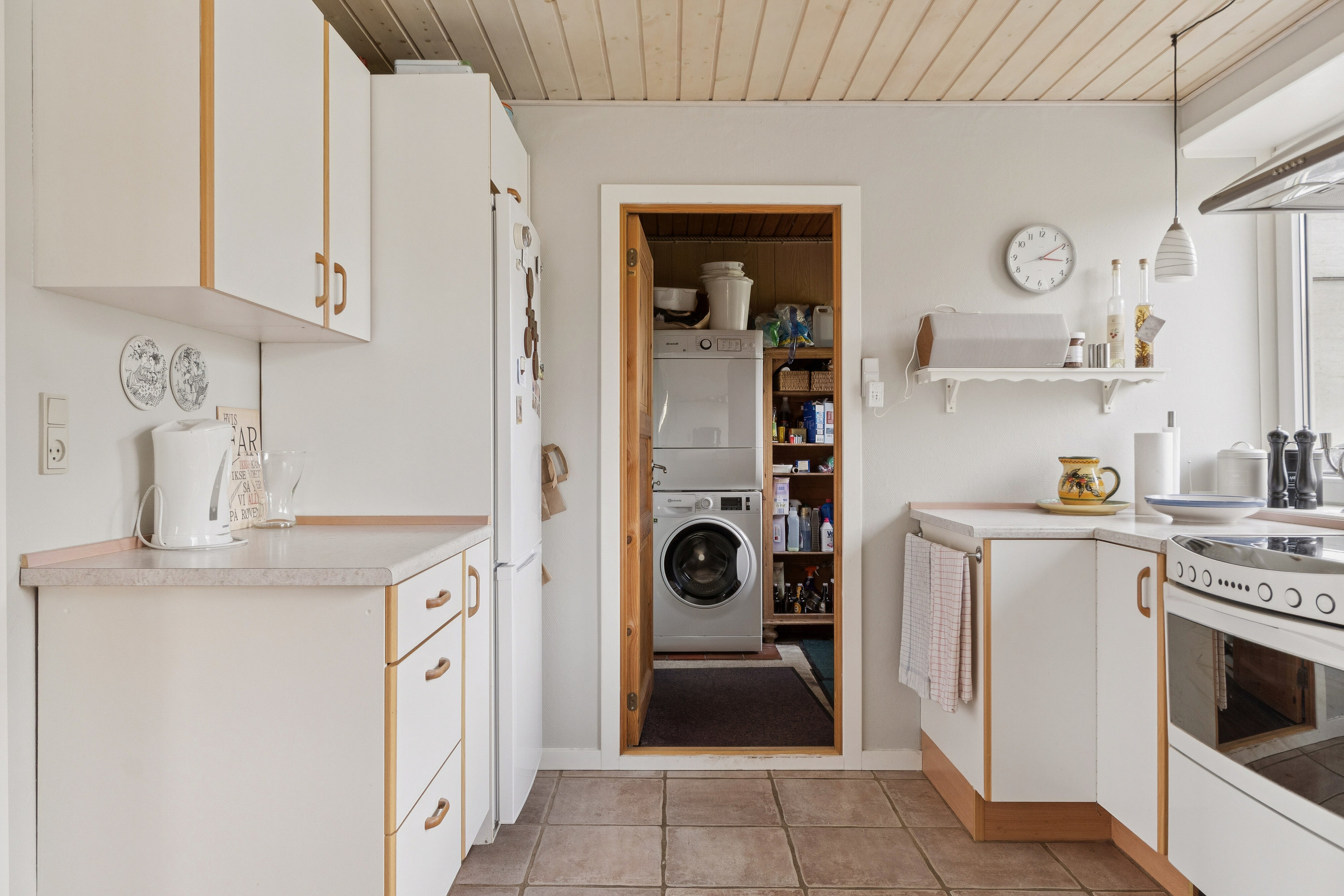 Fremhævet køkken billede i fuldskærmstilstand. Billede af Løkkensvej 756, Sdr Rubjerg, 9480 Løkken