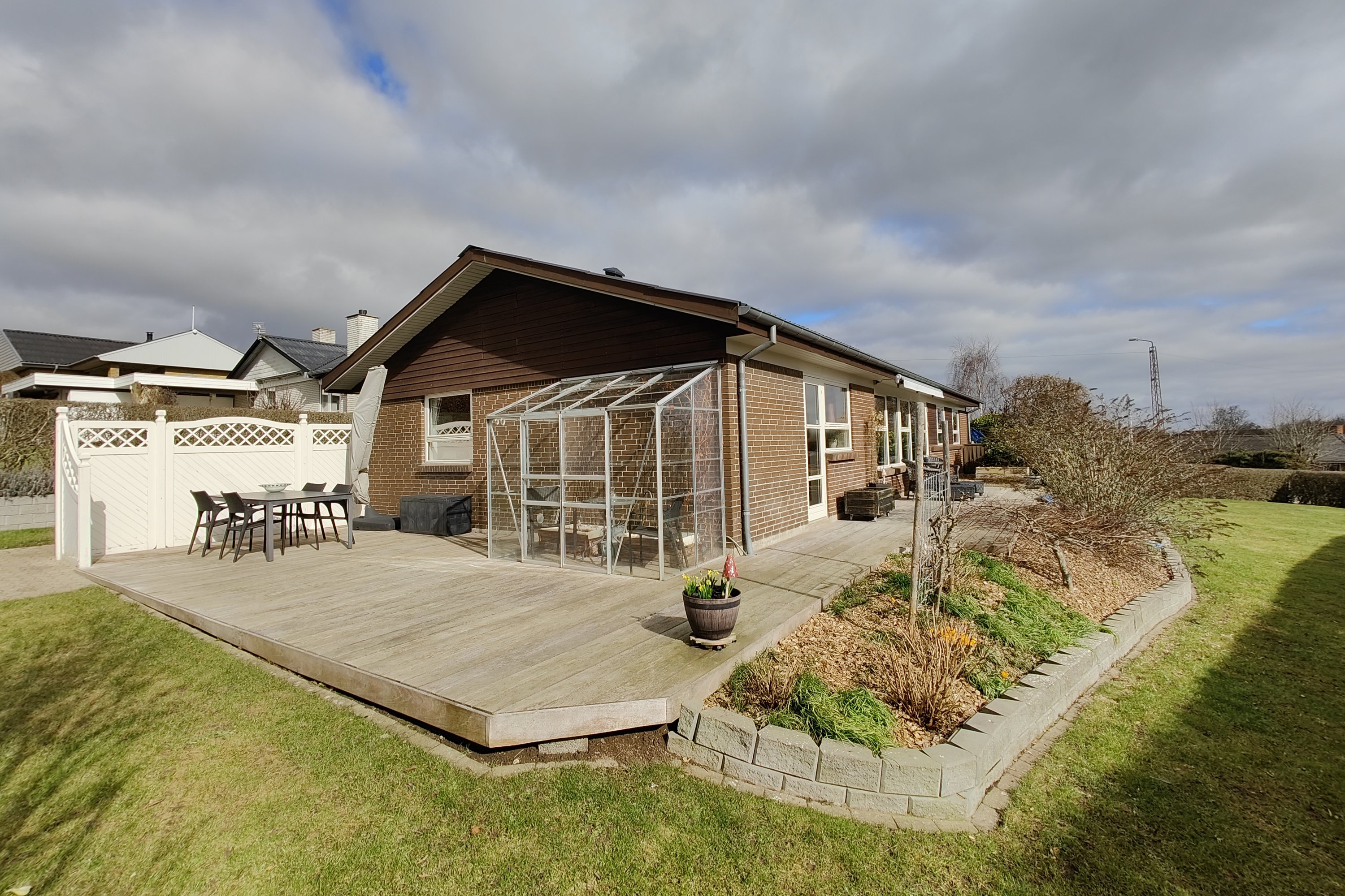 Fremhævet  billede i fuldskærmstilstand. Billede af Solbakken 5, Ugelbølle, 8410 Rønde