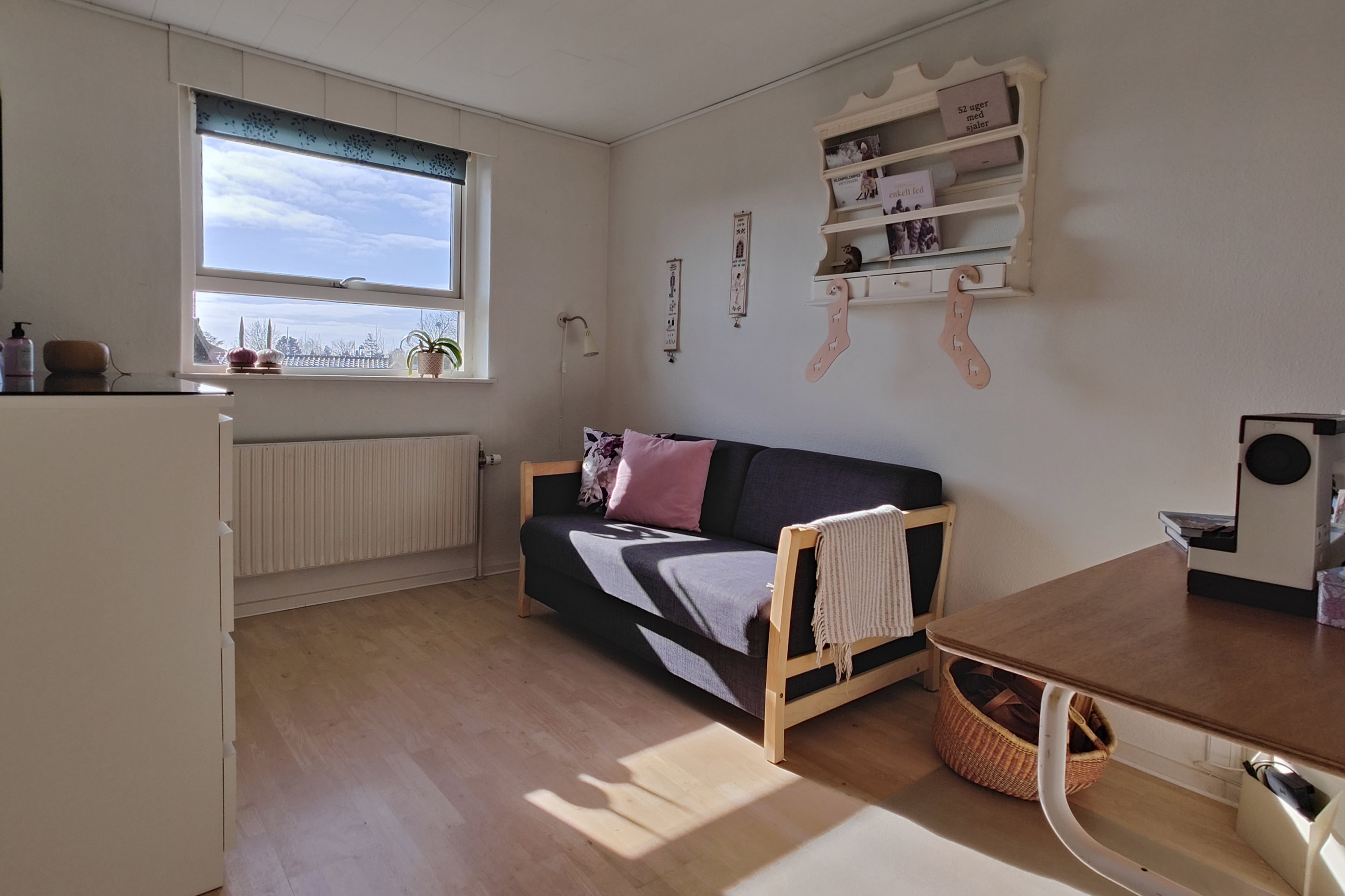 Fremhævet  billede i fuldskærmstilstand. Billede af Solbakken 5, Ugelbølle, 8410 Rønde