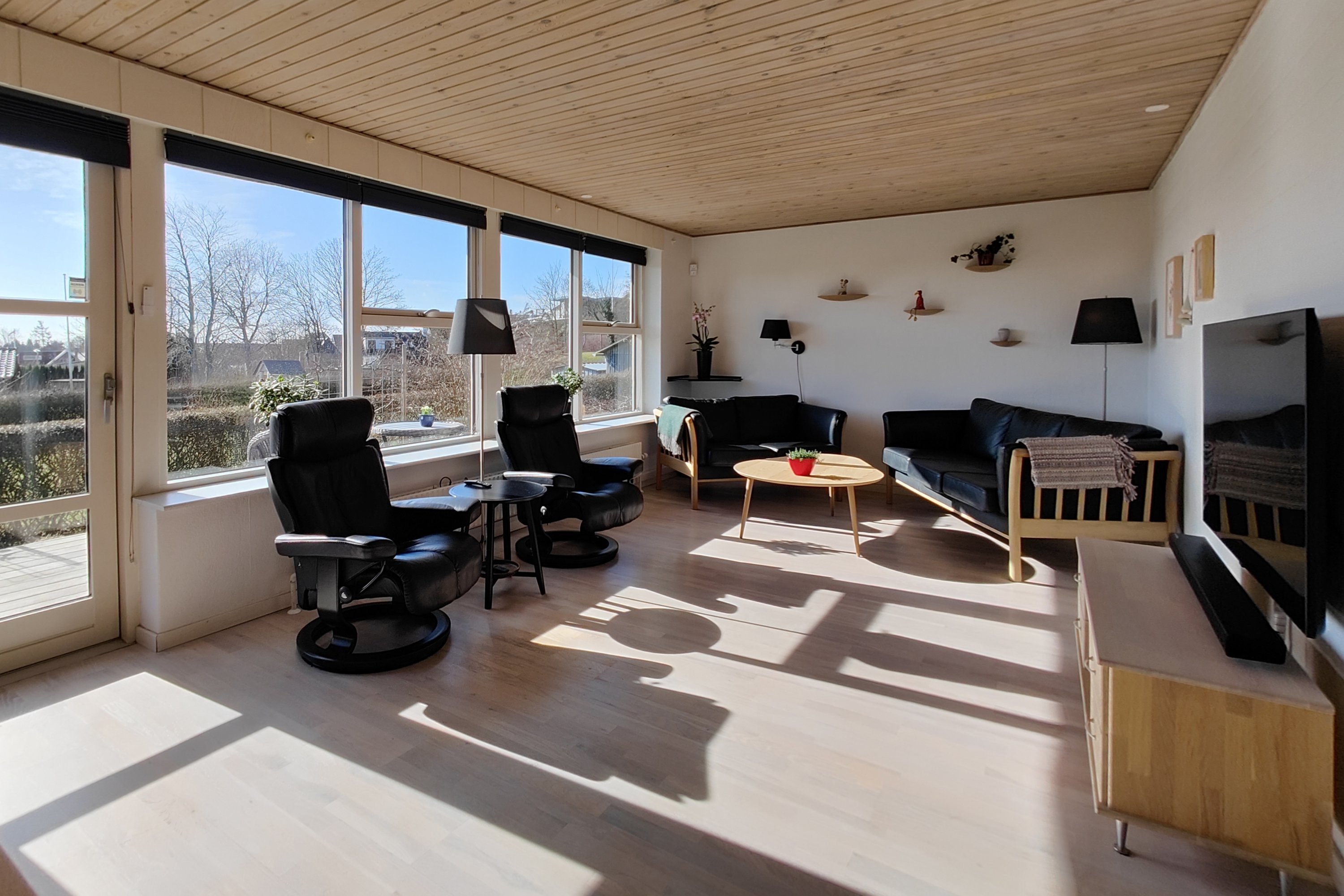 Fremhævet  billede i fuldskærmstilstand. Billede af Solbakken 5, Ugelbølle, 8410 Rønde