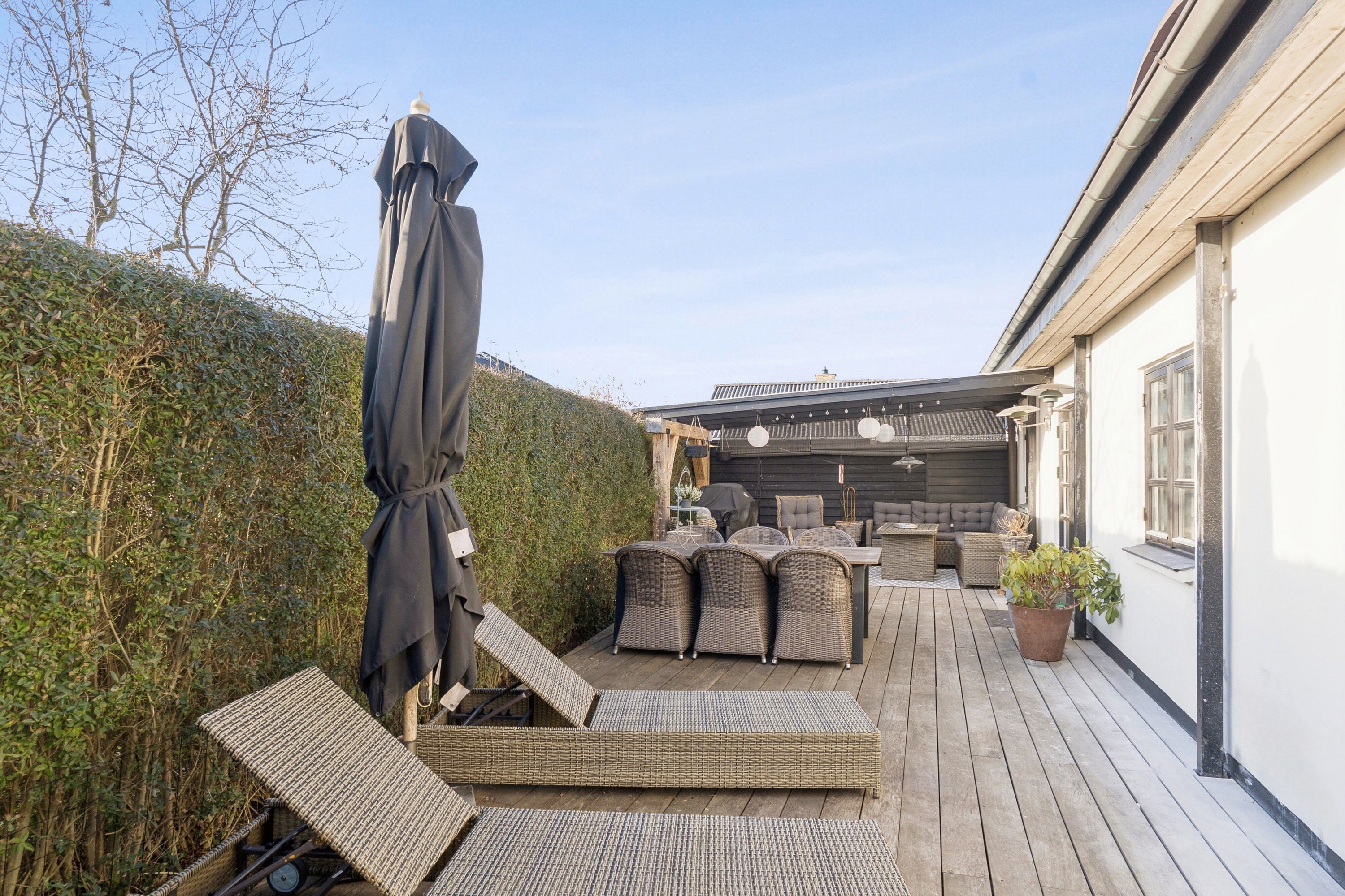 Fremhævet udendørs billede i fuldskærmstilstand. Billede af Bårsevej 10, 2650 Hvidovre