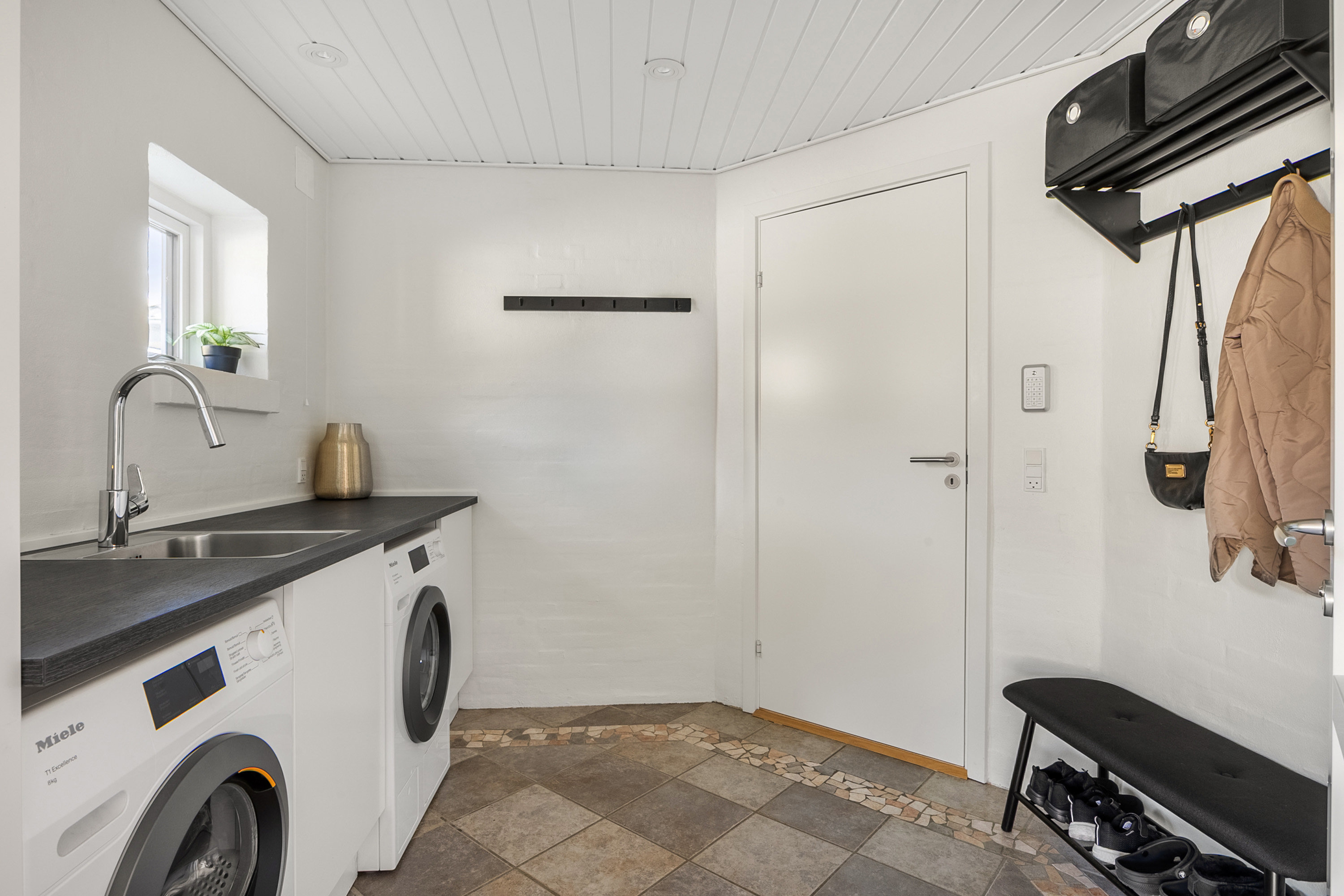 Fremhævet værelse billede i fuldskærmstilstand. Billede af Skovbakken 45, 6200 Aabenraa