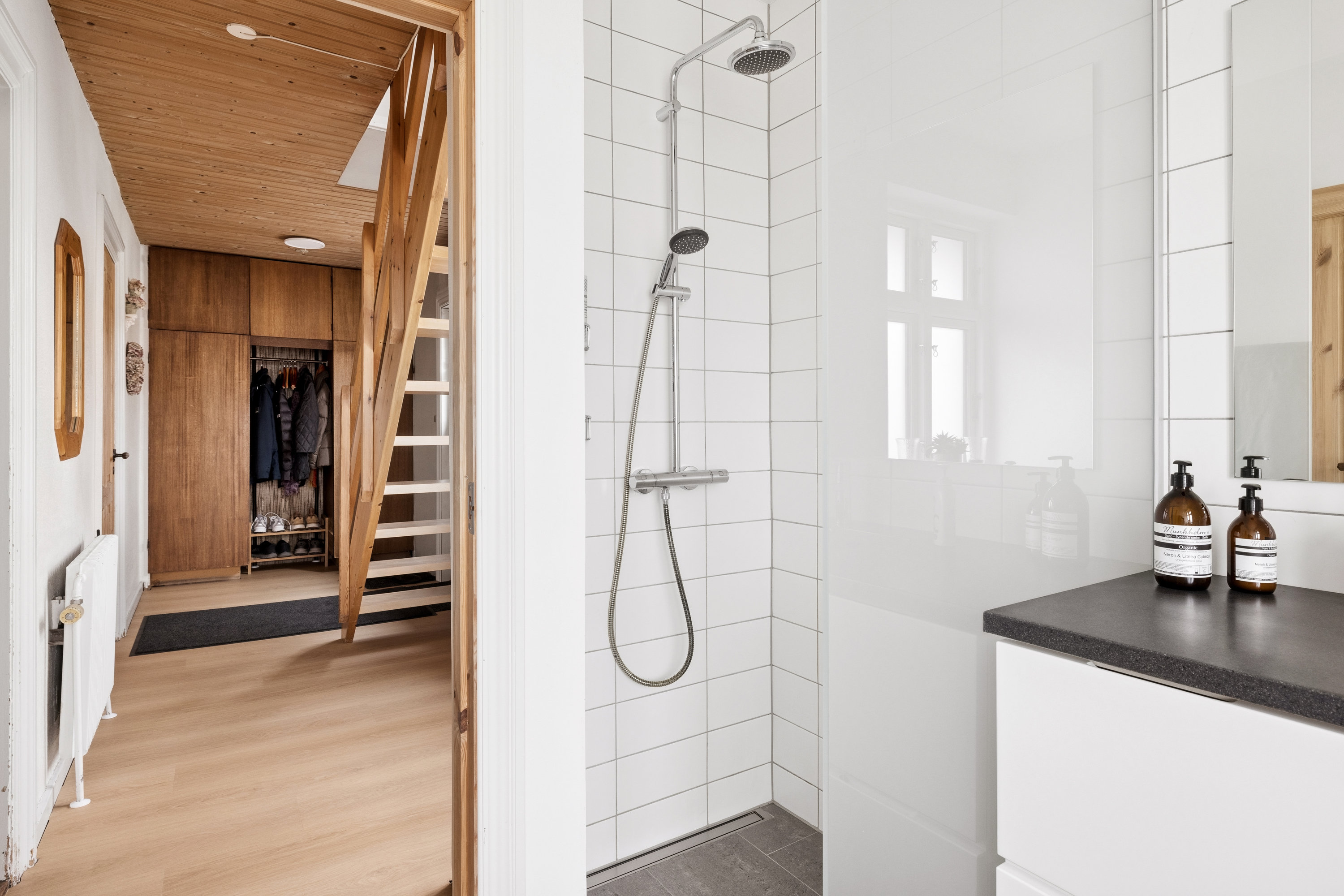 Fremhævet badeværelse billede i fuldskærmstilstand. Billede af Kanalvej 71, Ginnerup, 8500 Grenaa