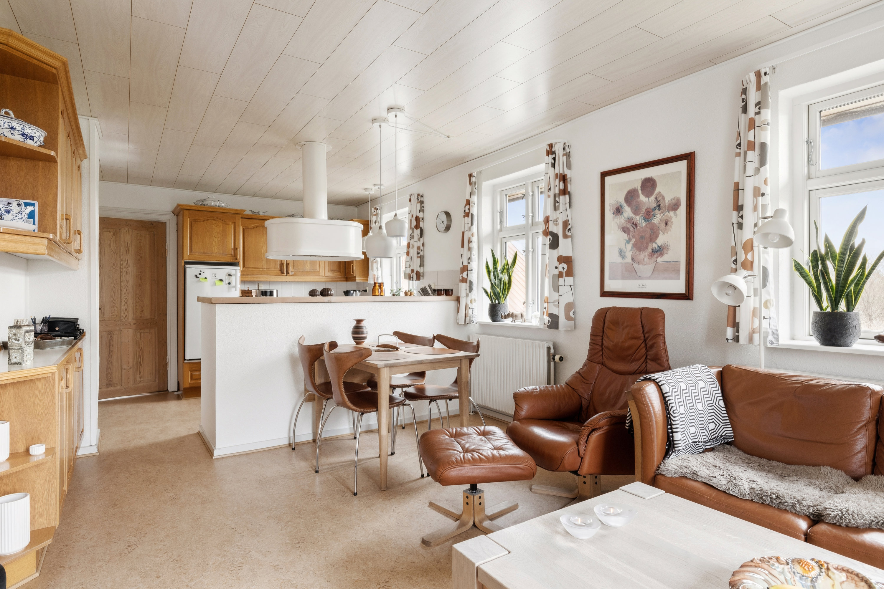 Fremhævet stue billede i fuldskærmstilstand. Billede af Kanalvej 71, Ginnerup, 8500 Grenaa