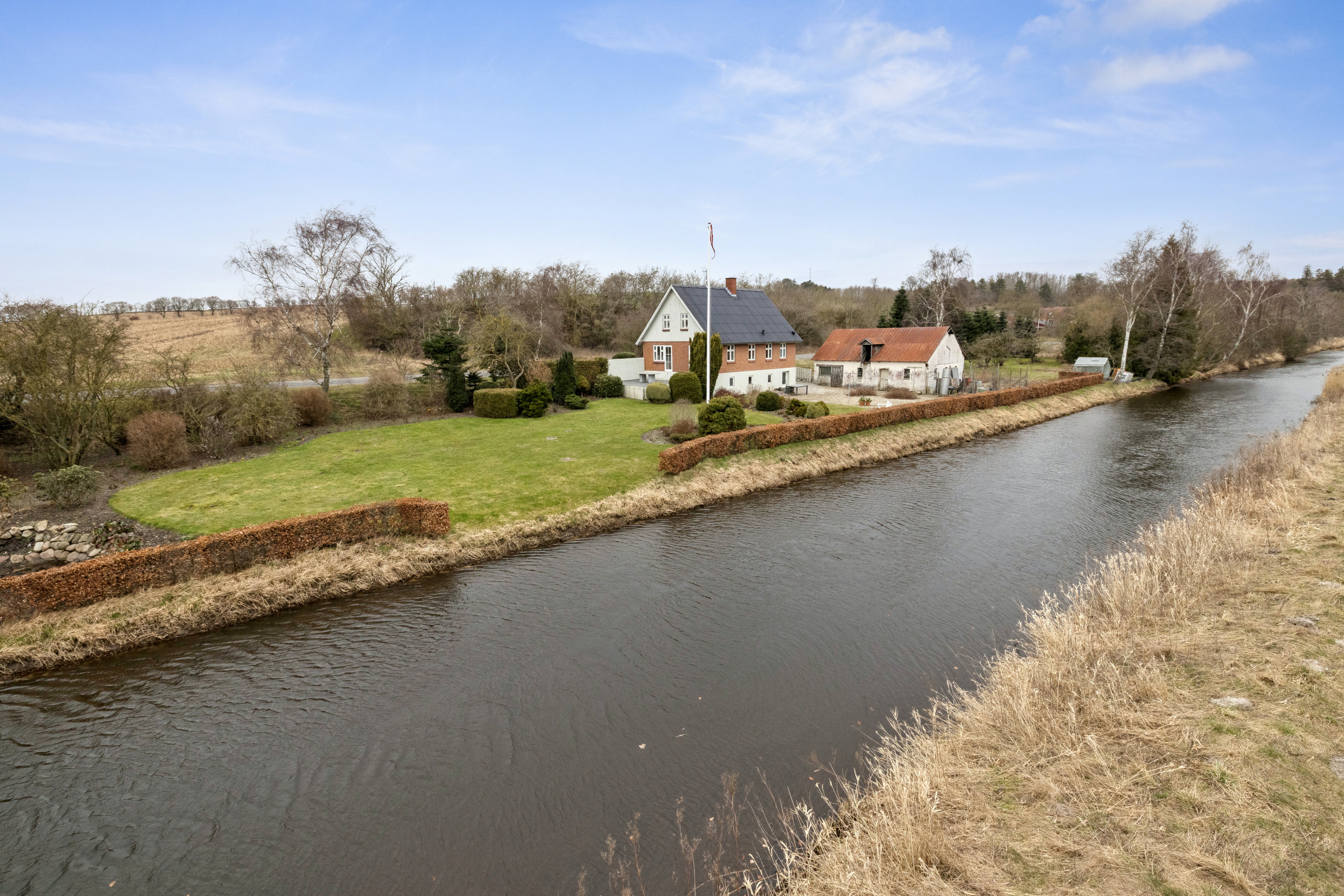 Fremhævet omgivelser billede i fuldskærmstilstand. Billede af Kanalvej 71, Ginnerup, 8500 Grenaa