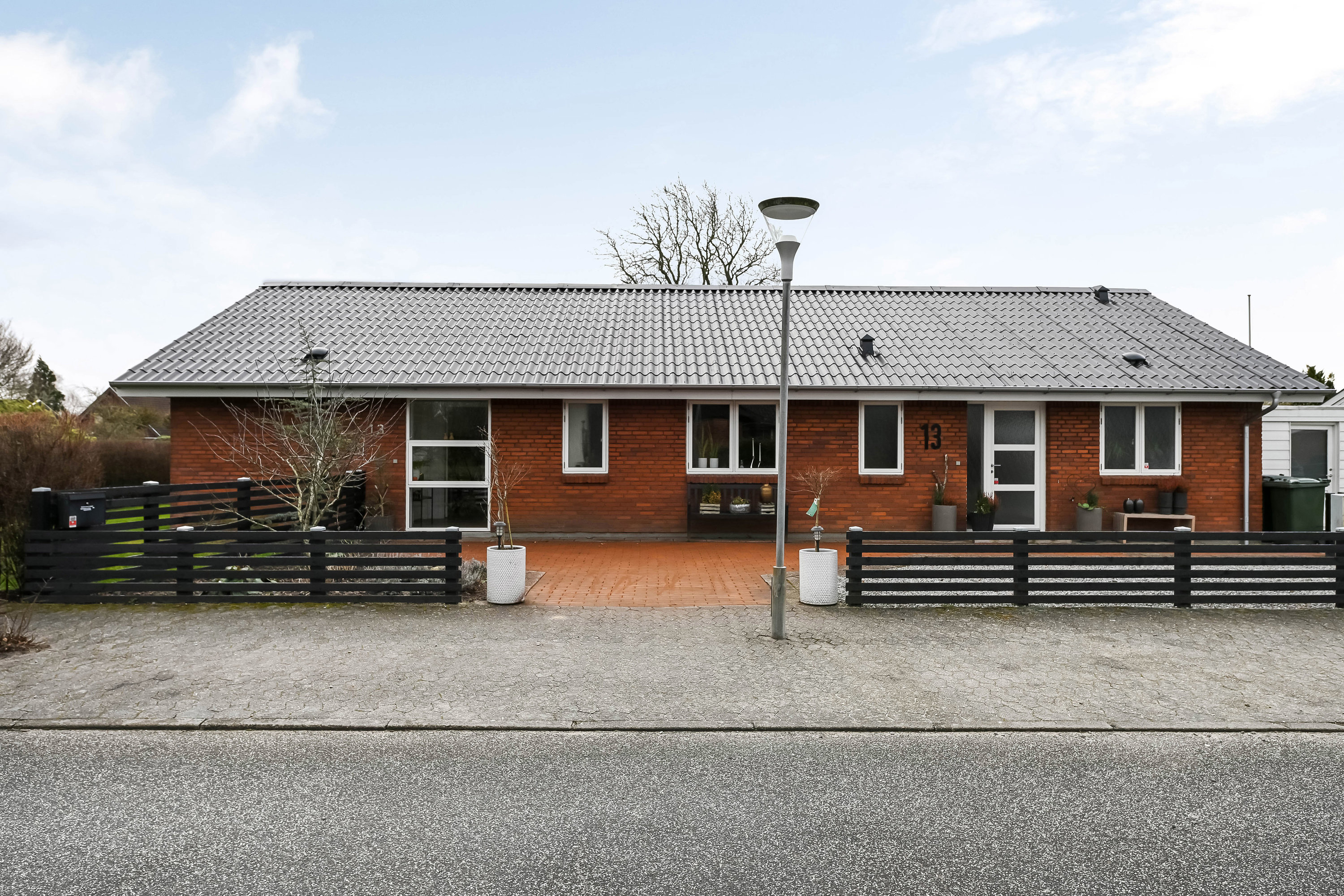 Fremhævet ejendommen billede i fuldskærmstilstand. Billede af Solbakken 13, 7260 Sønder Omme