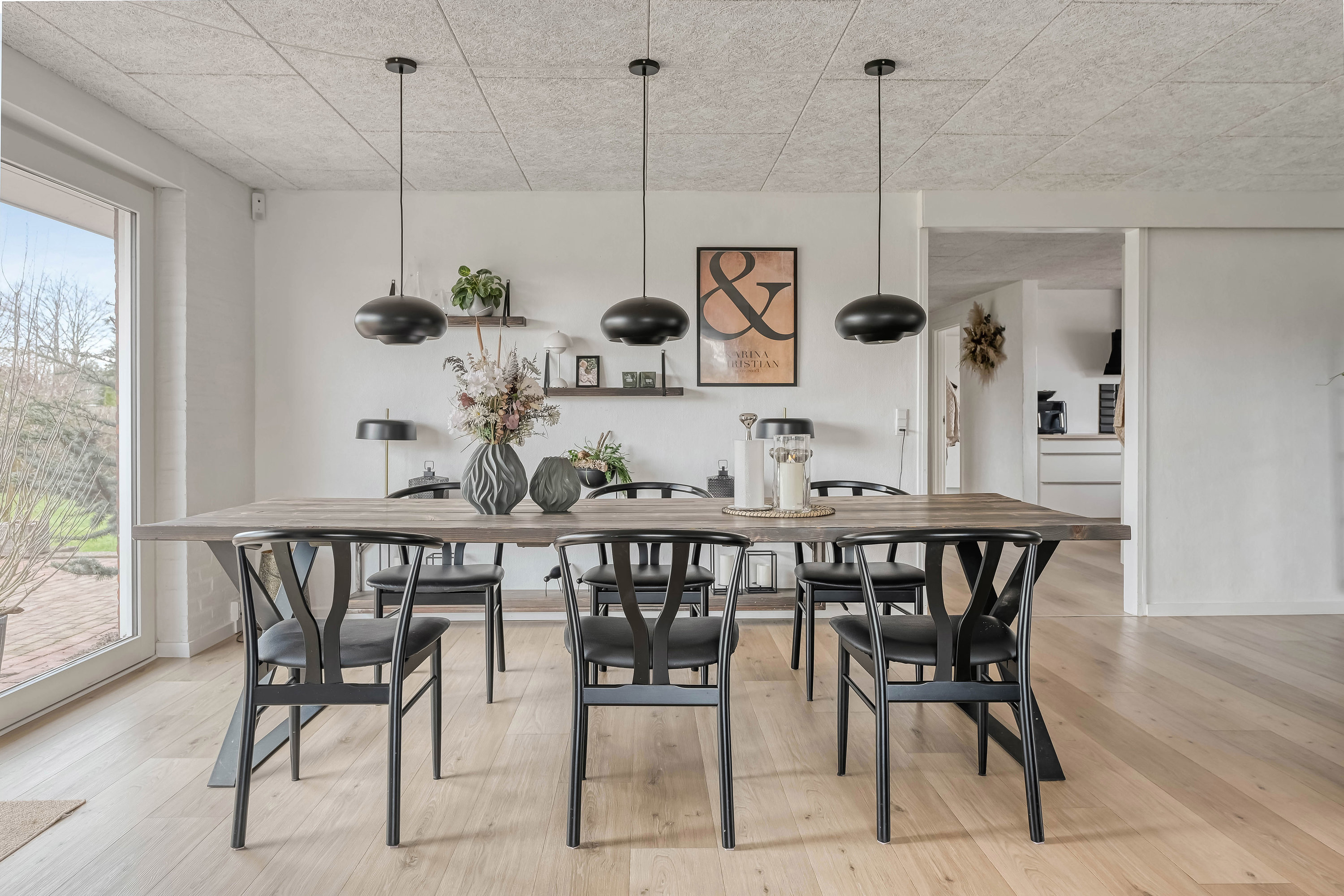 Fremhævet stue billede i fuldskærmstilstand. Billede af Solbakken 13, 7260 Sønder Omme