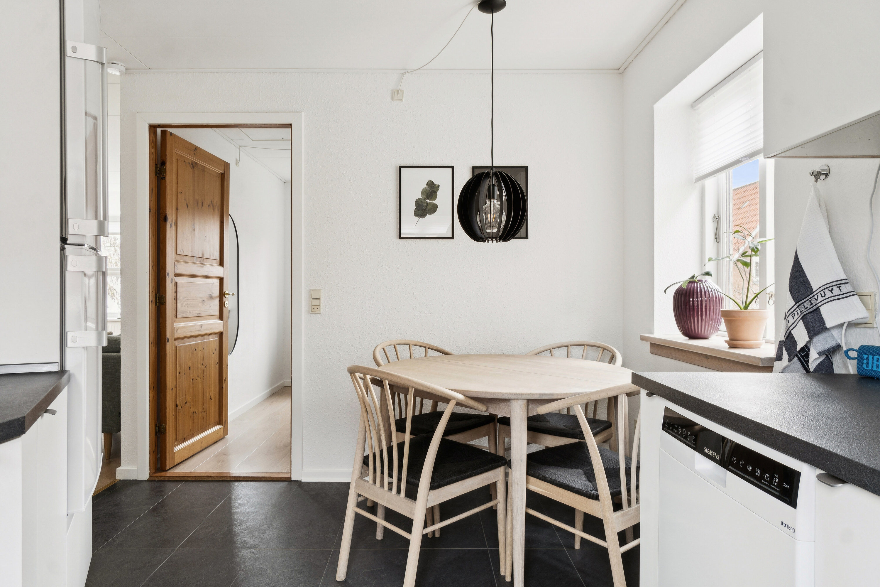 Fremhævet køkken billede i fuldskærmstilstand. Billede af Sdr.Stationsvej 27E, 4200 Slagelse