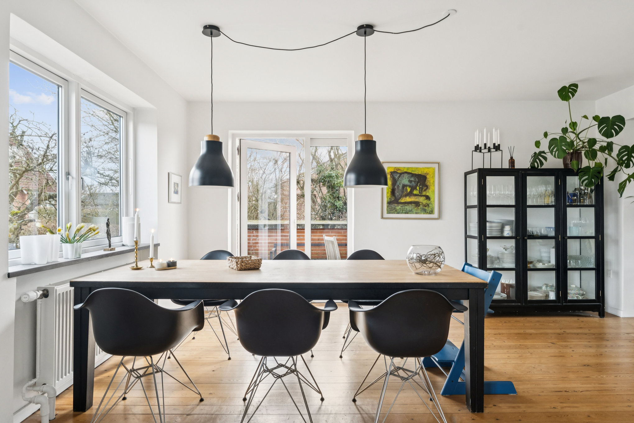 Fremhævet spisestue billede i fuldskærmstilstand. Billede af Holmsgårdsvej 22, 8960 Randers SØ